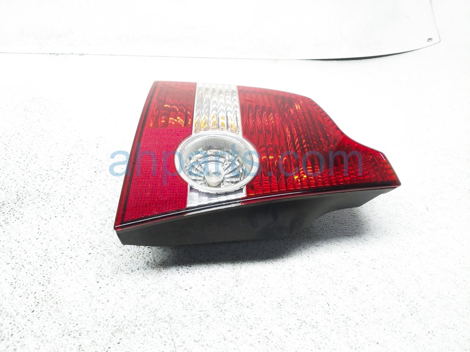 Volvo S40 Left Rear Tail Light Assembly – 04.5-07 – OEM 30698345, DOT Certified, Red/Clear