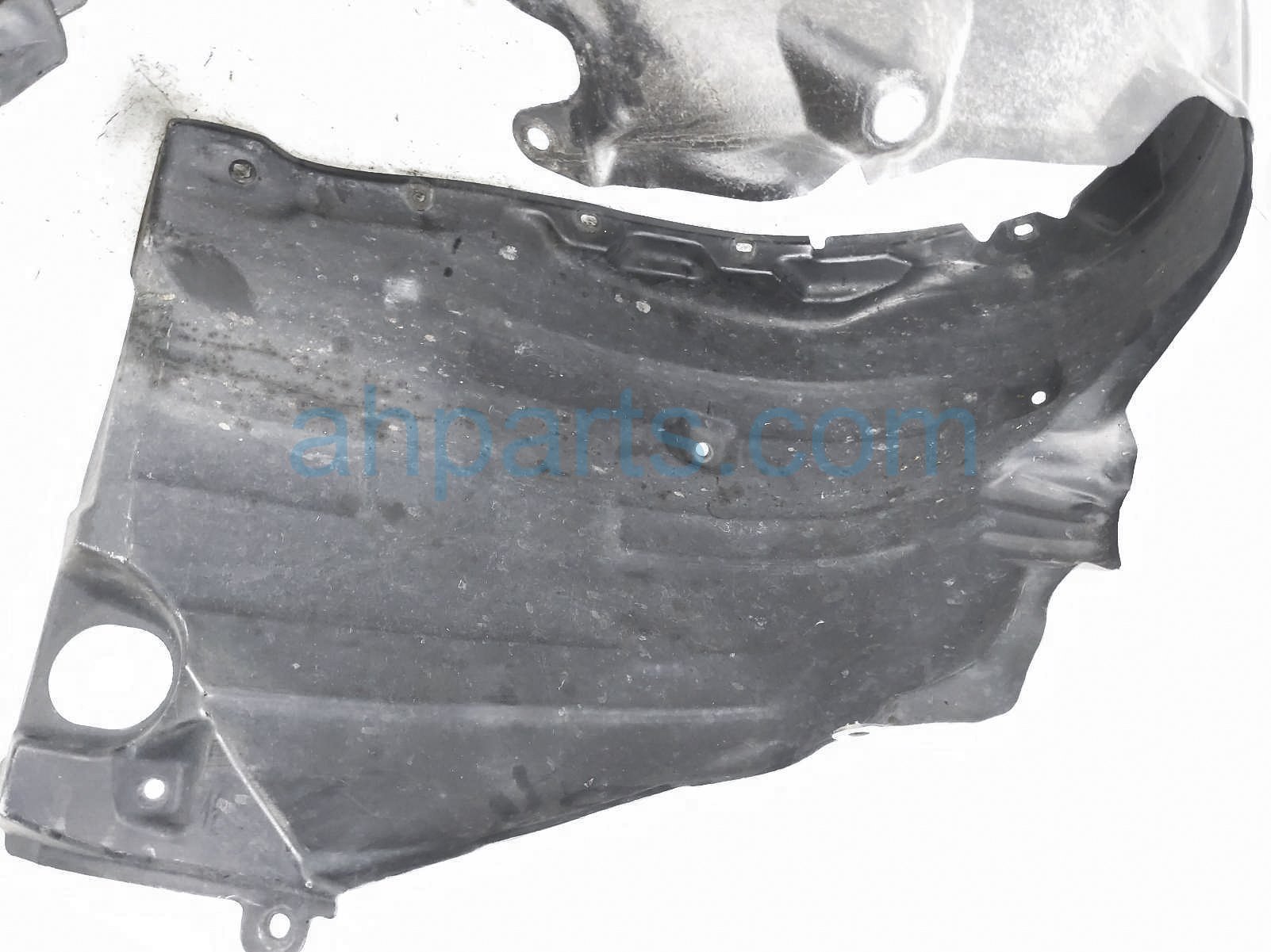 Sold 2019 Toyota Camry Front Passenger Inner Fender Liner 53805-06261