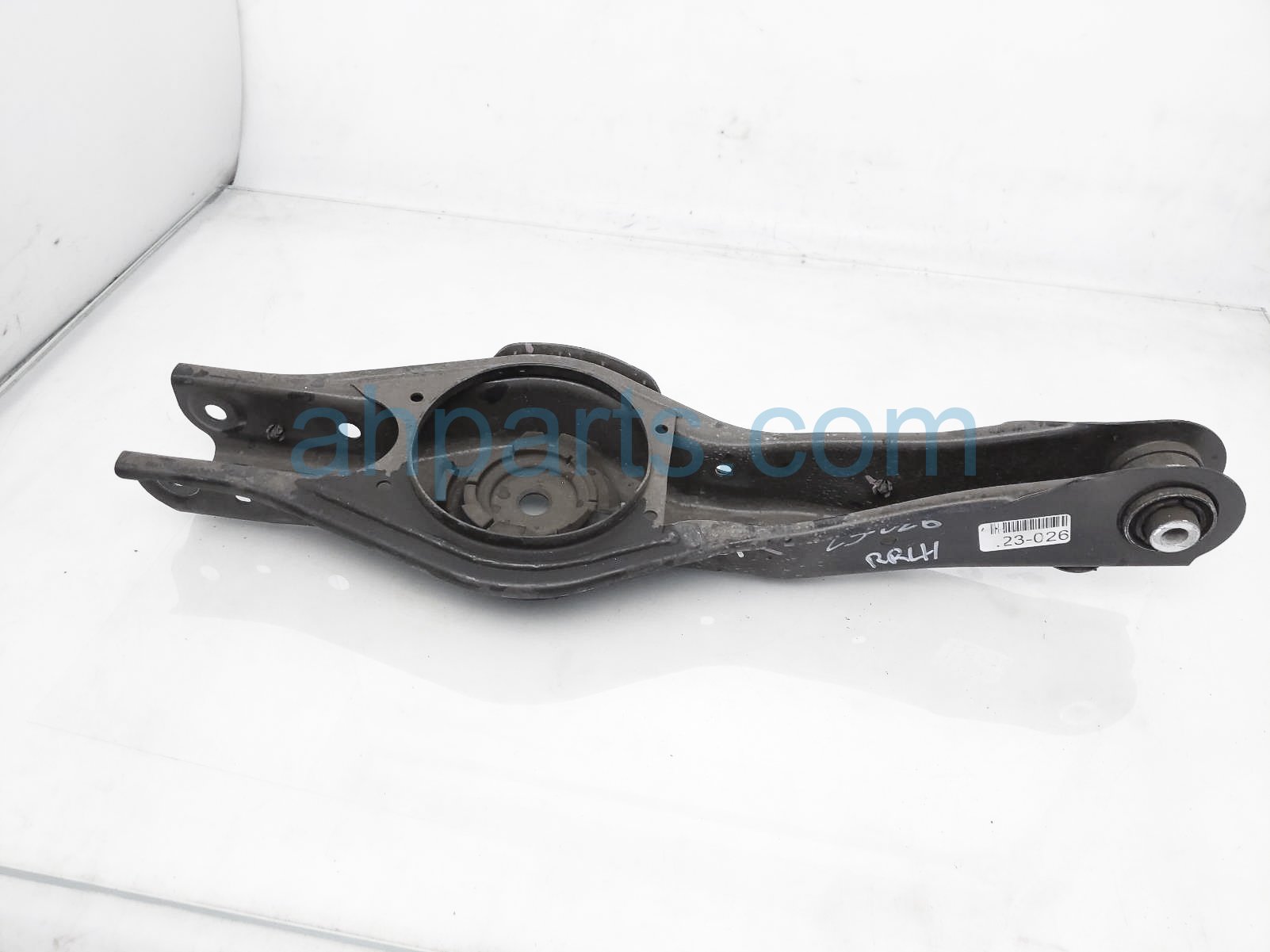 $150 Hyundai RR/LH SPRING SEAT CONTROL ARM $150 Hyundai RR/LH SPRING SEAT CONTROL ARM