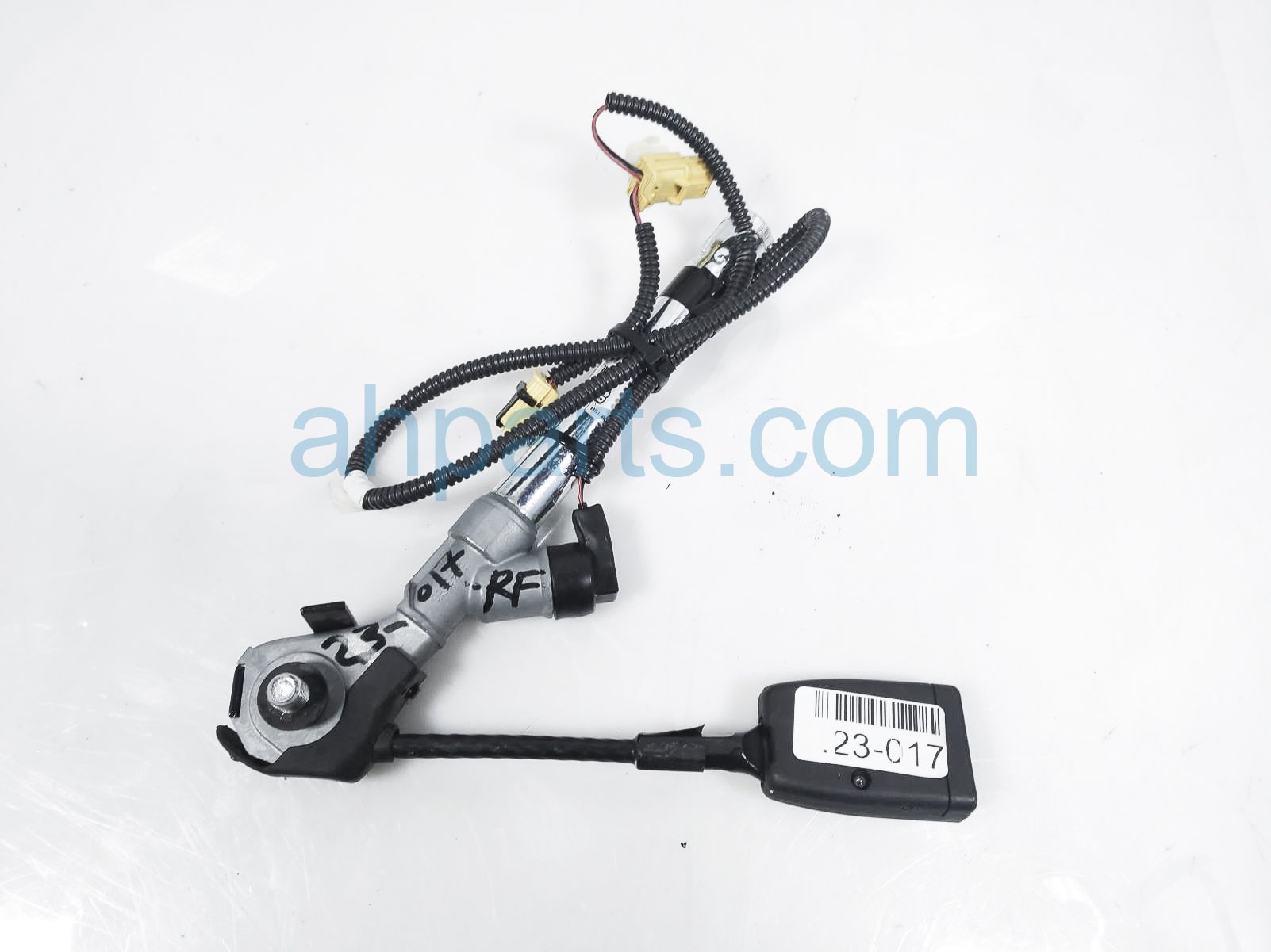 $75 Honda FR/RH SEAT BUCKLE W/PRETENSIONER $75 Honda FR/RH SEAT BUCKLE W/PRETENSIONER