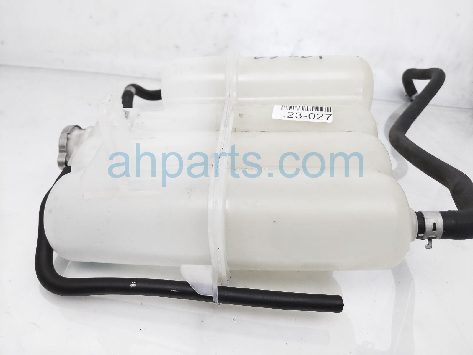 Sold 2021 Nissan Titan Coolant Overflow Reservoir Tank 21710-EZ32A