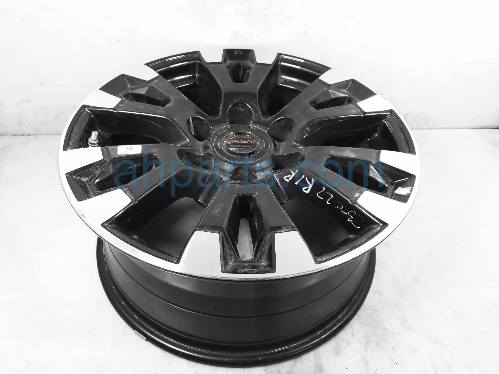 $200 Nissan RR/RH WHEEL / RIM - PRO4X $200 Nissan RR/RH WHEEL / RIM - PRO4X