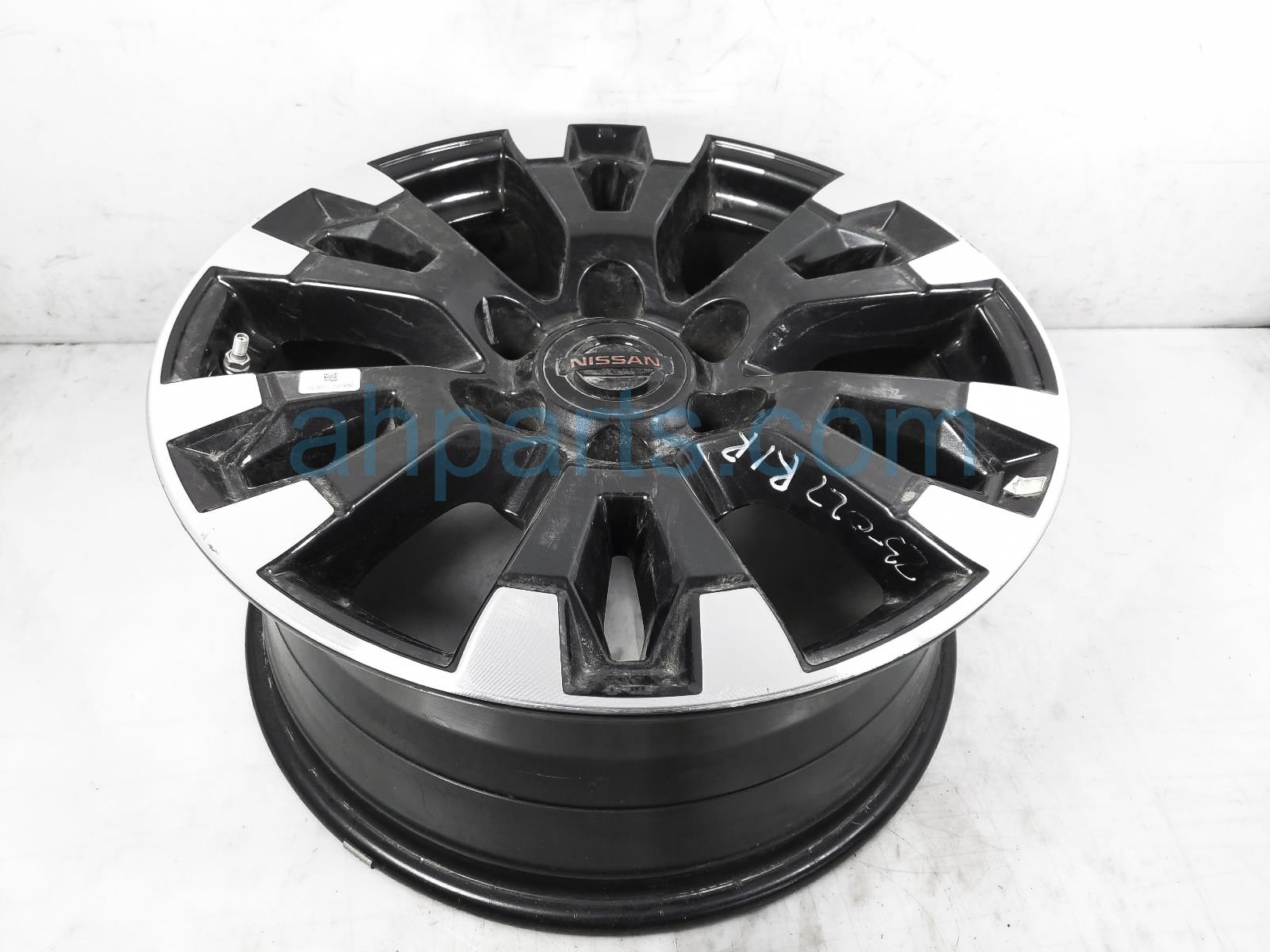 $200 Nissan RR/RH WHEEL / RIM - PRO4X