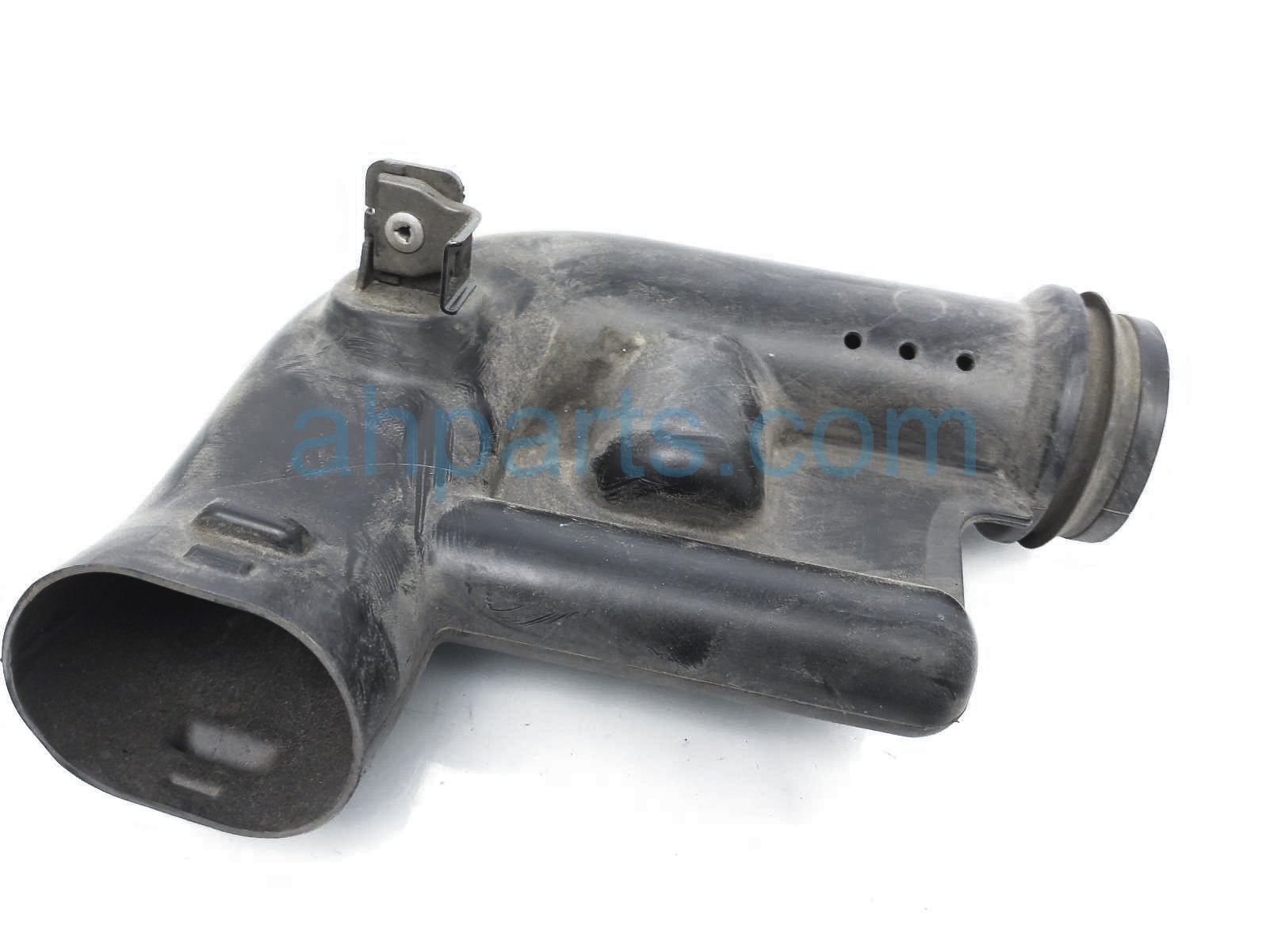 $9 Honda AIR INTAKE TUBE - 1.5L $9 Honda AIR INTAKE TUBE - 1.5L