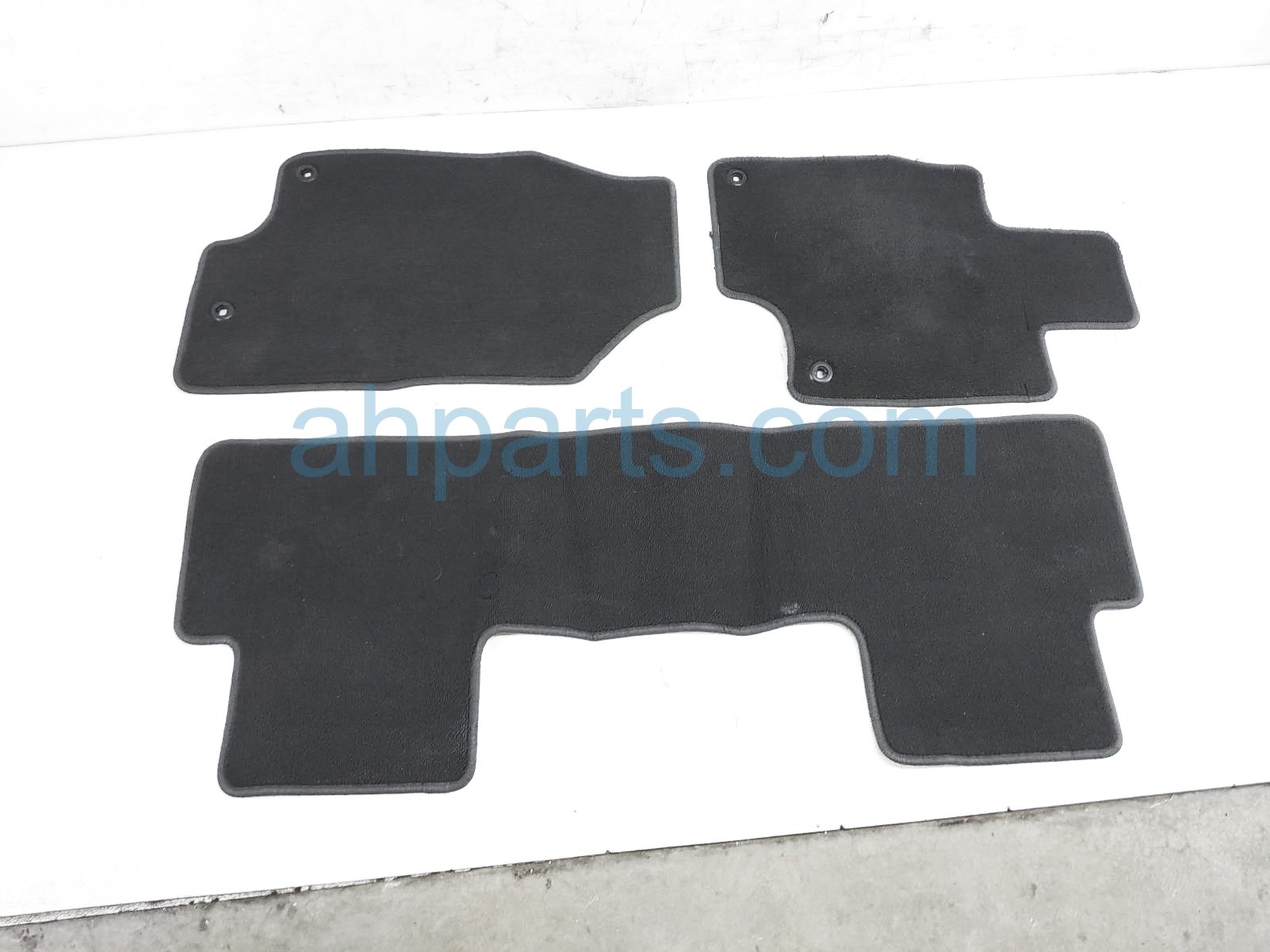 $45 Audi CARPET FLOOR MATS - SET OF 3 - BLACK $45 Audi CARPET FLOOR MATS - SET OF 3 - BLACK