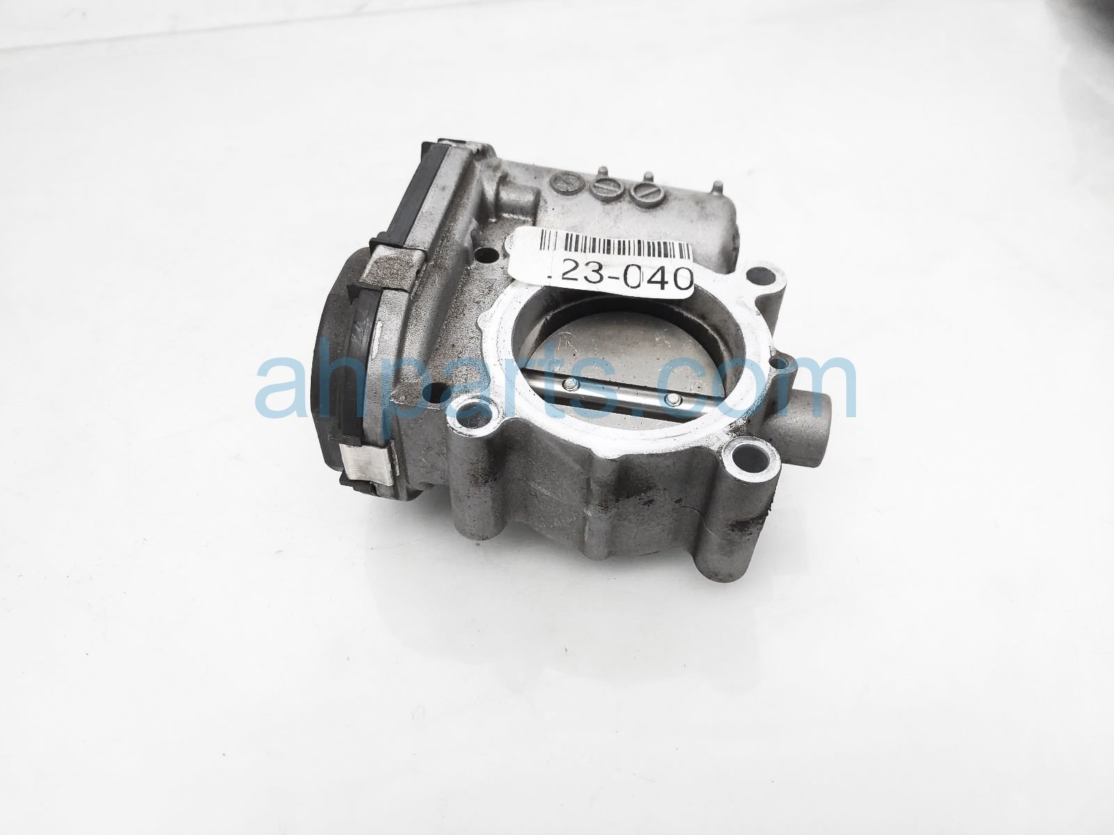 $100 Infiniti THROTTLE BODY $100 Infiniti THROTTLE BODY