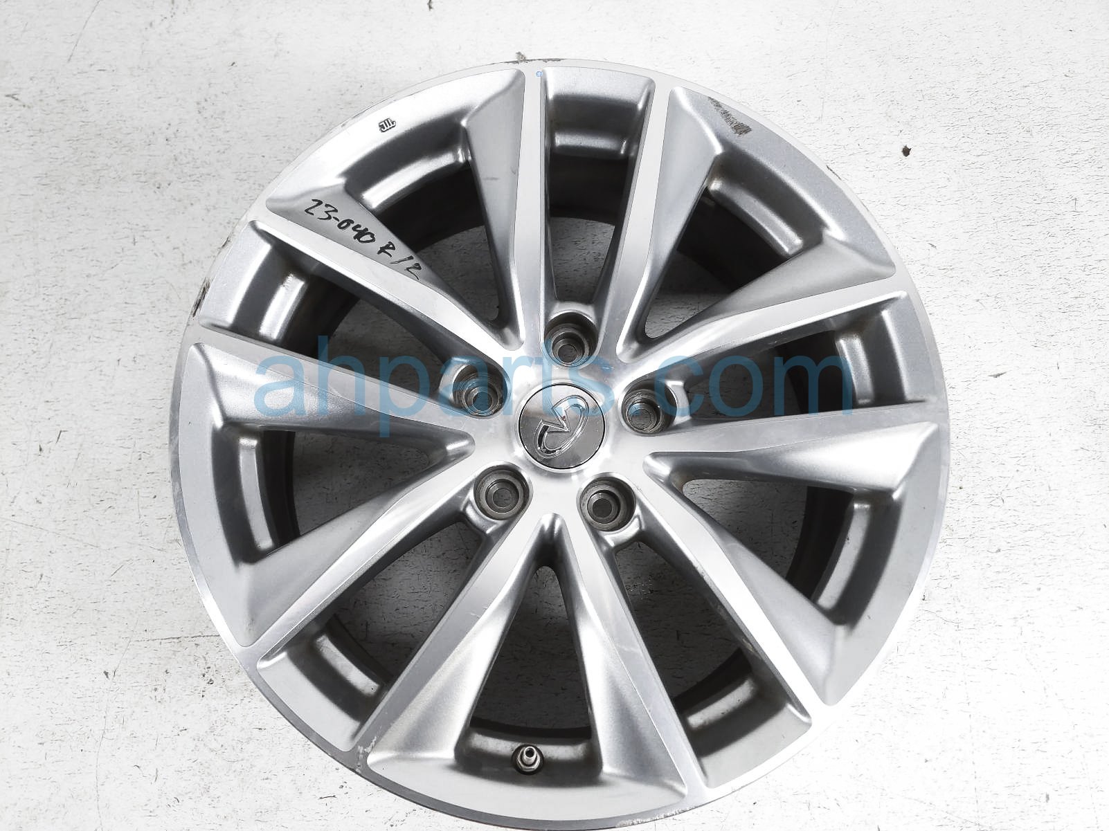 $100 Infiniti RR/RH WHEEL / RIM - SCUFFED $100 Infiniti RR/RH WHEEL / RIM - SCUFFED
