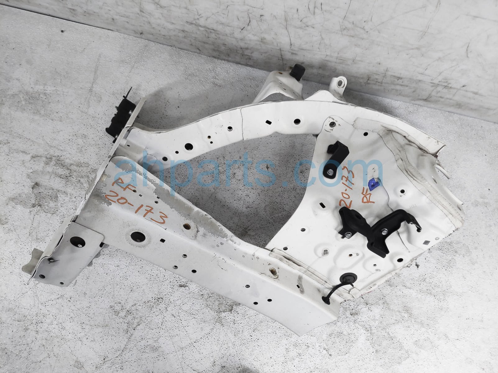 $145 Honda RH FRAME RAIL - TYPE R - WHITE $145 Honda RH FRAME RAIL - TYPE R - WHITE