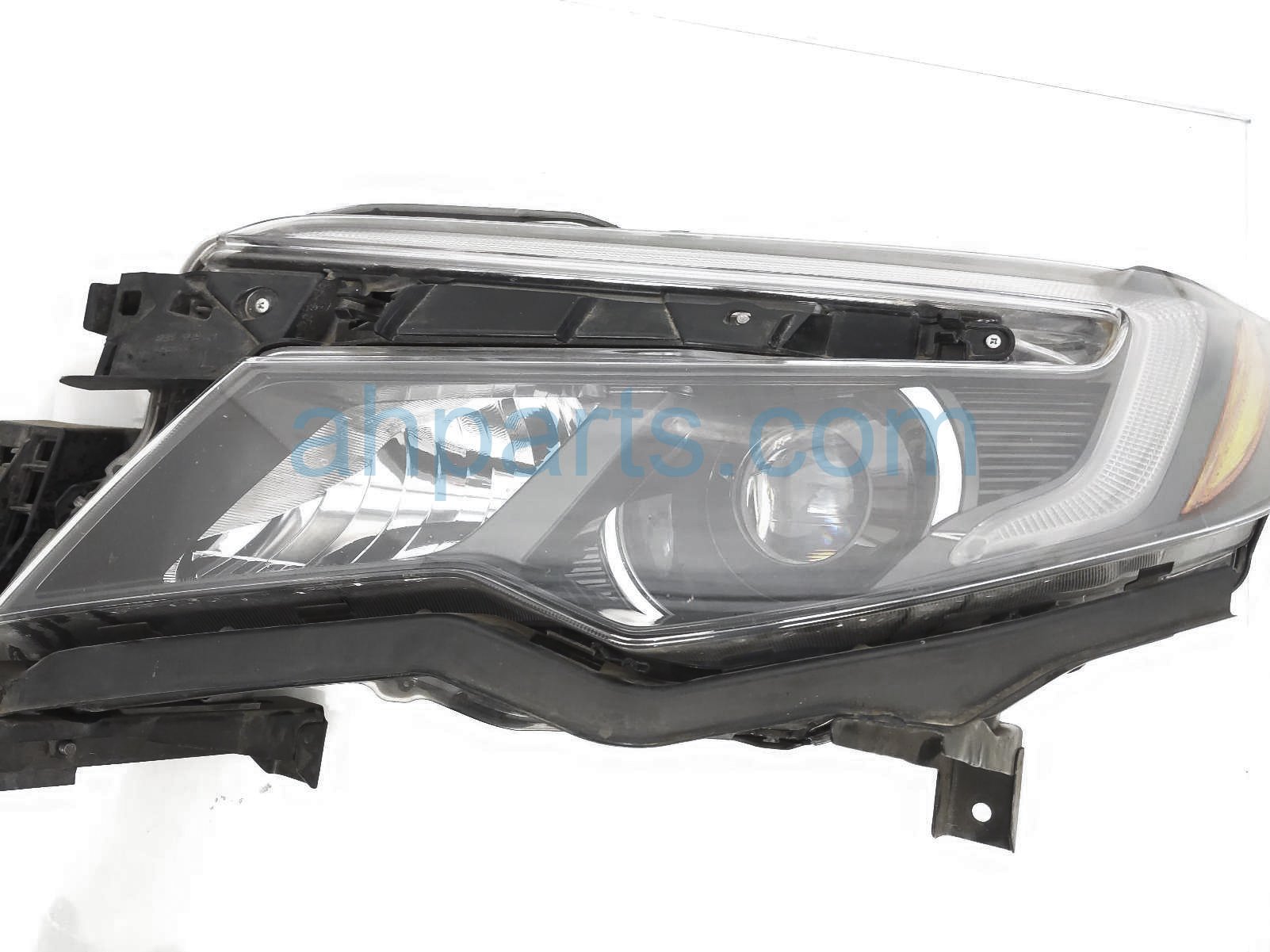 $230 Honda LH HEADLAMP / LIGHT - NIQ $230 Honda LH HEADLAMP / LIGHT - NIQ
