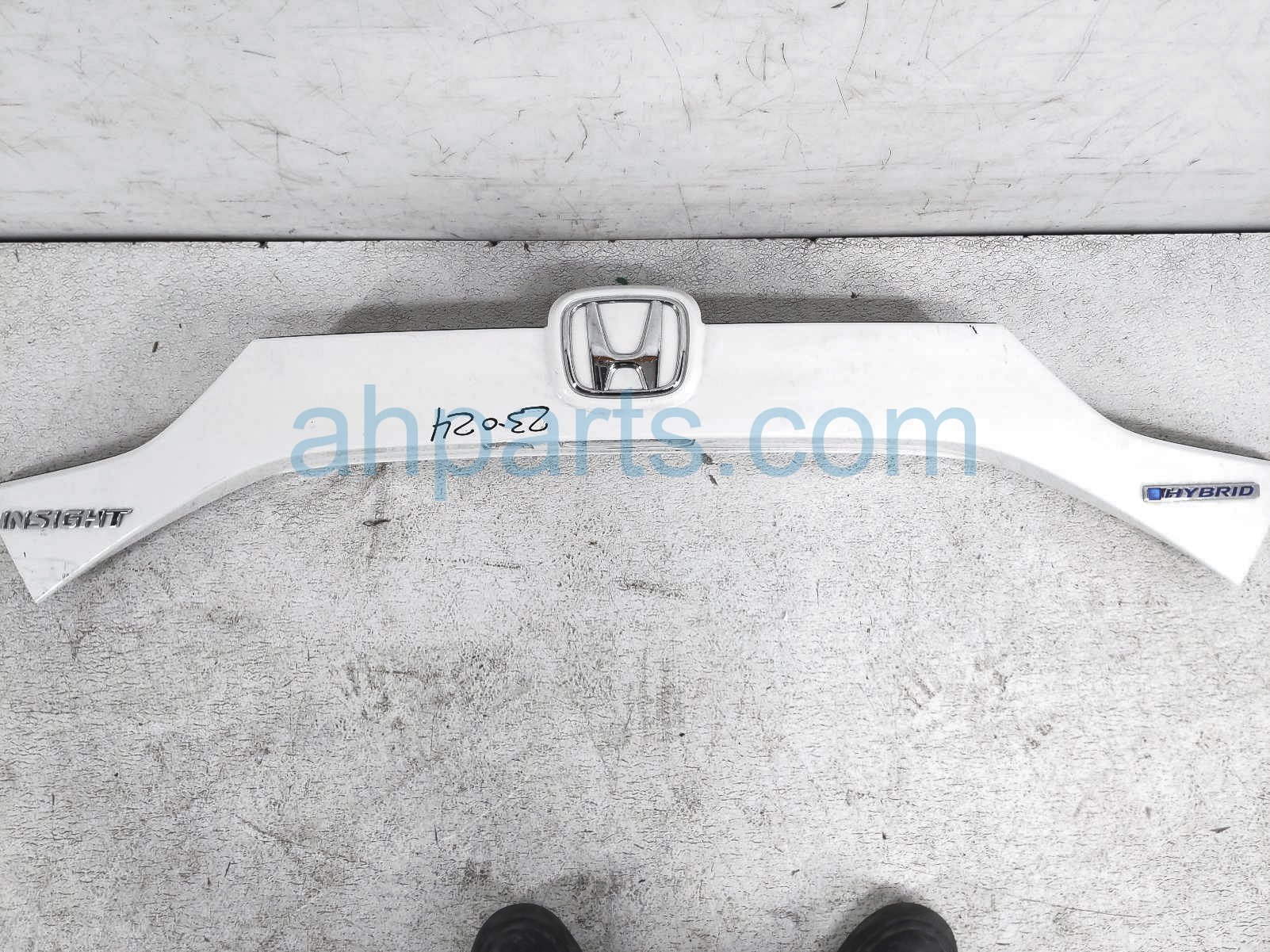 $70 Honda REAR TRUNK GARNISH PANEL - WHITE $70 Honda REAR TRUNK GARNISH PANEL - WHITE