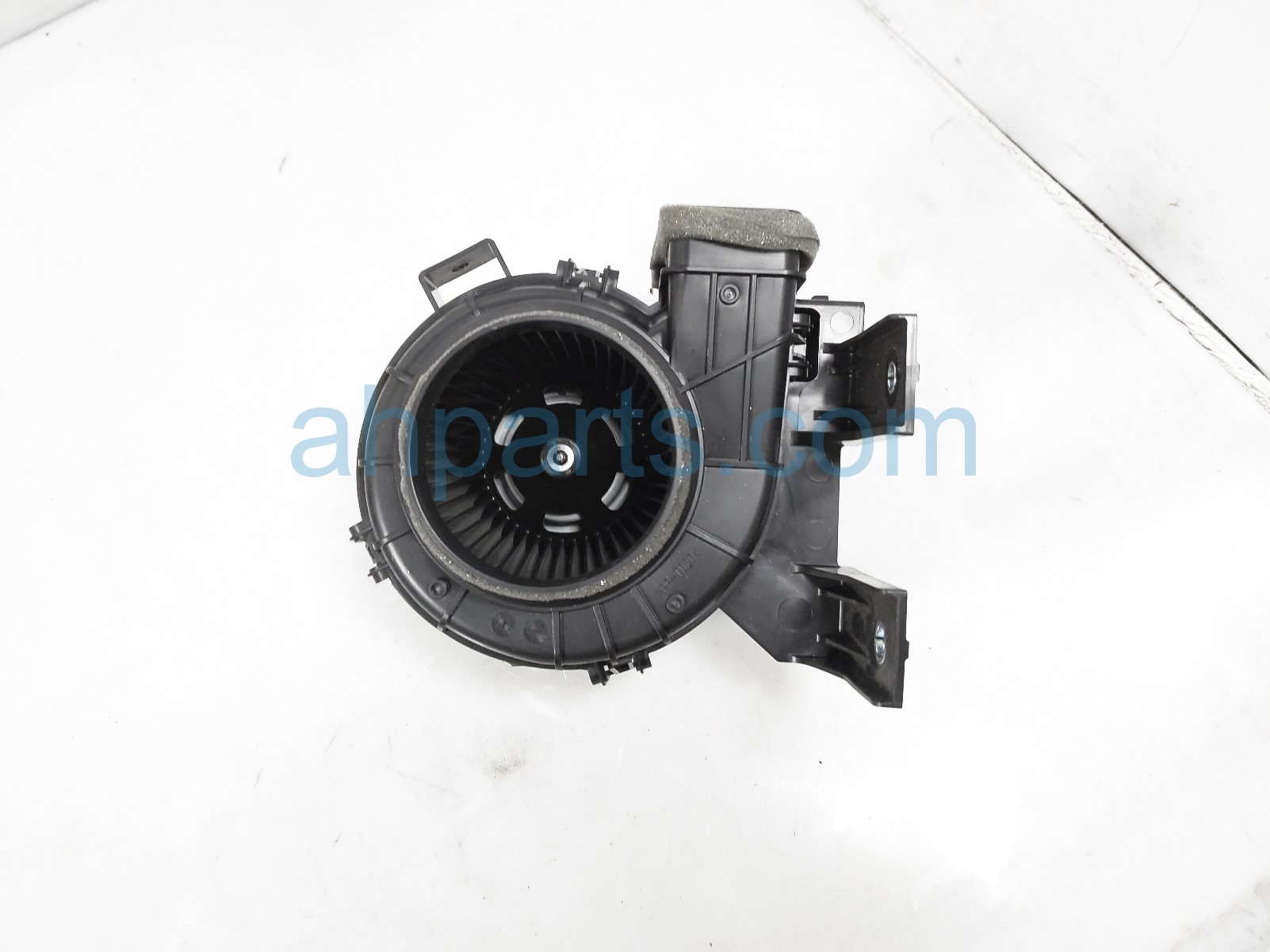 $75 Toyota RH BATTERY BLOWER MOTOR ASSY $75 Toyota RH BATTERY BLOWER MOTOR ASSY