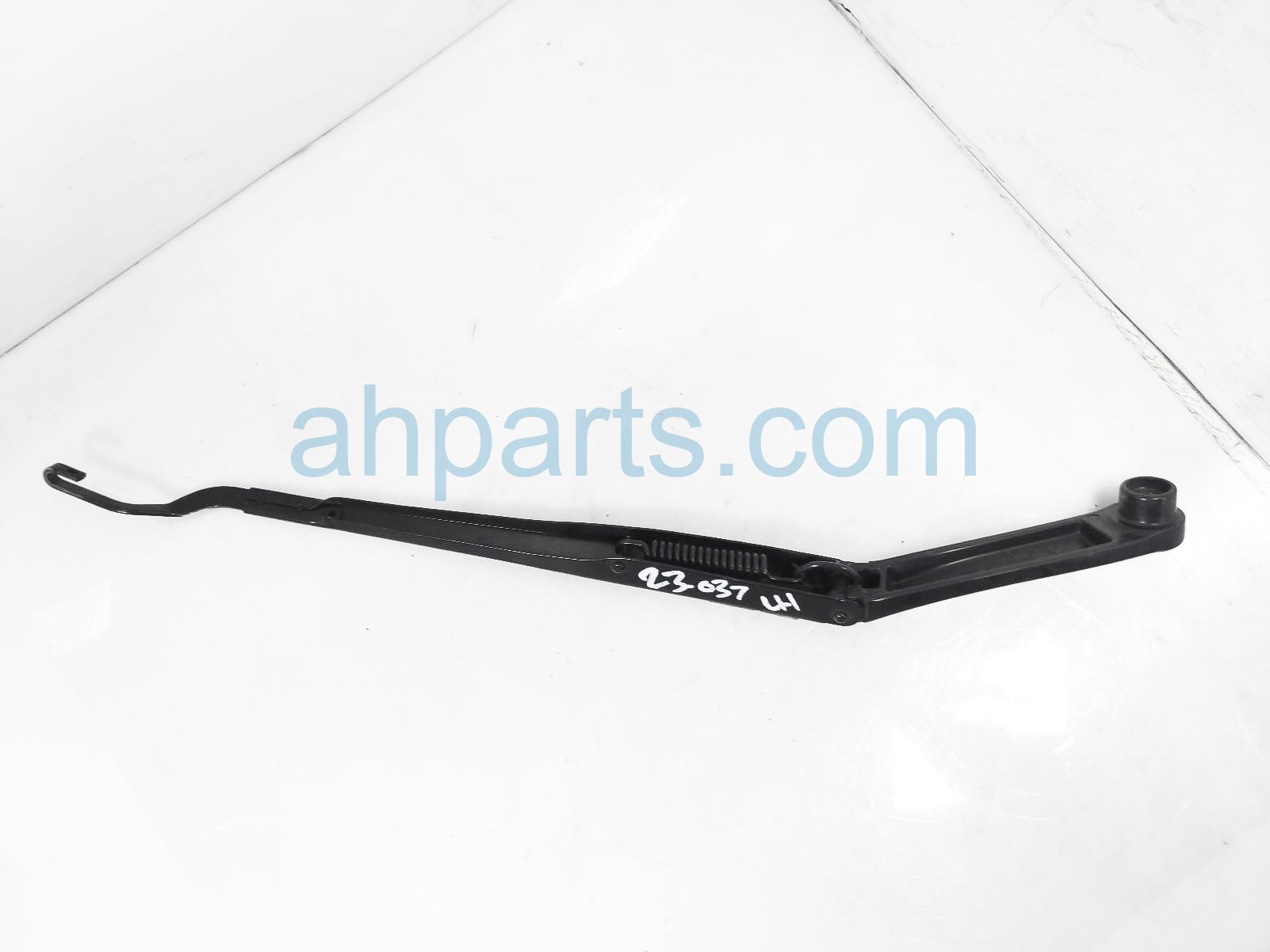 $39 Kia LH WINDSHIELD WIPER ARM $39 Kia LH WINDSHIELD WIPER ARM