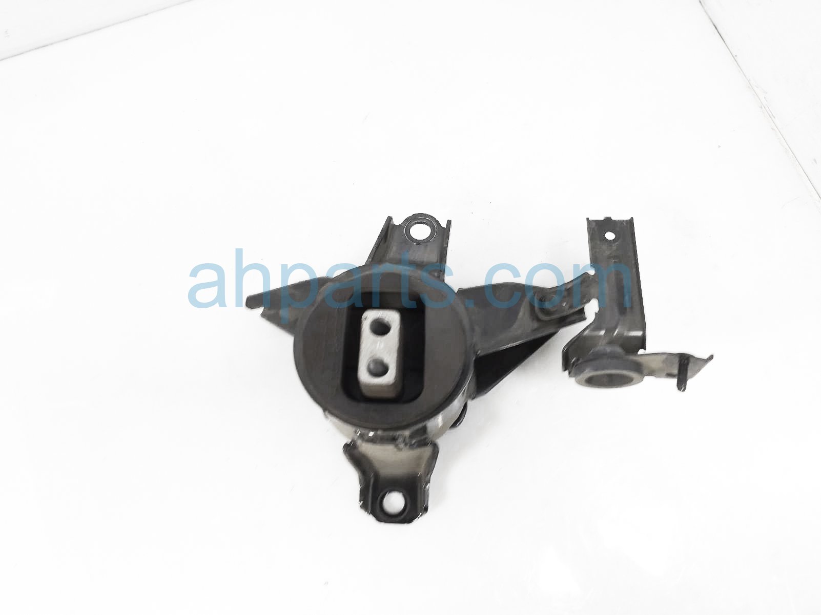 $75 Kia LH TRANSMISSION MOUNT $75 Kia LH TRANSMISSION MOUNT