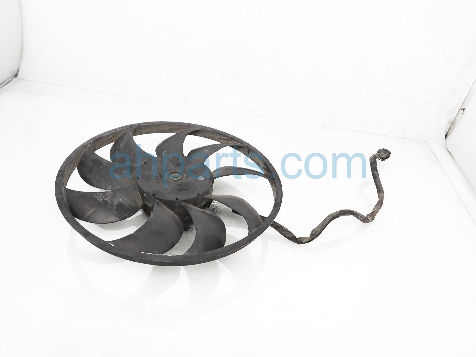 $50 Nissan LH RADIATOR FAN & MOTOR ASSY $50 Nissan LH RADIATOR FAN & MOTOR ASSY
