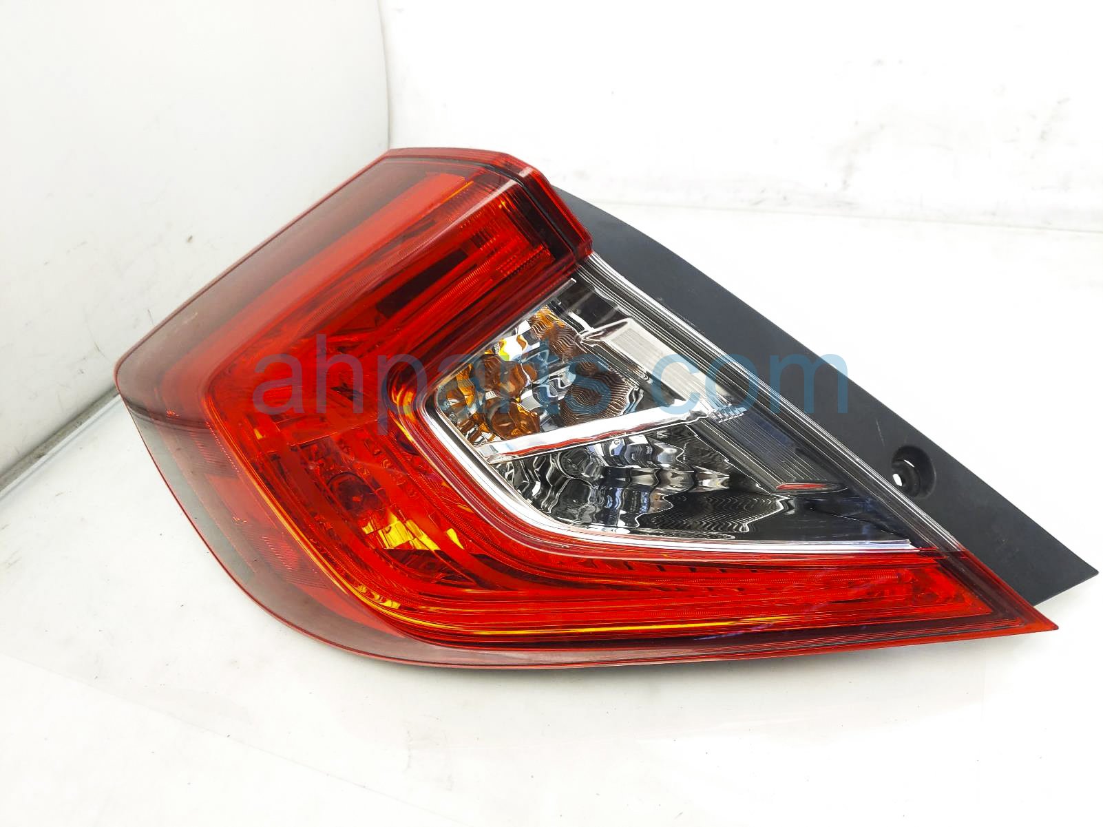 $125 Honda LH TAIL LAMP (ON BODY) $125 Honda LH TAIL LAMP (ON BODY)