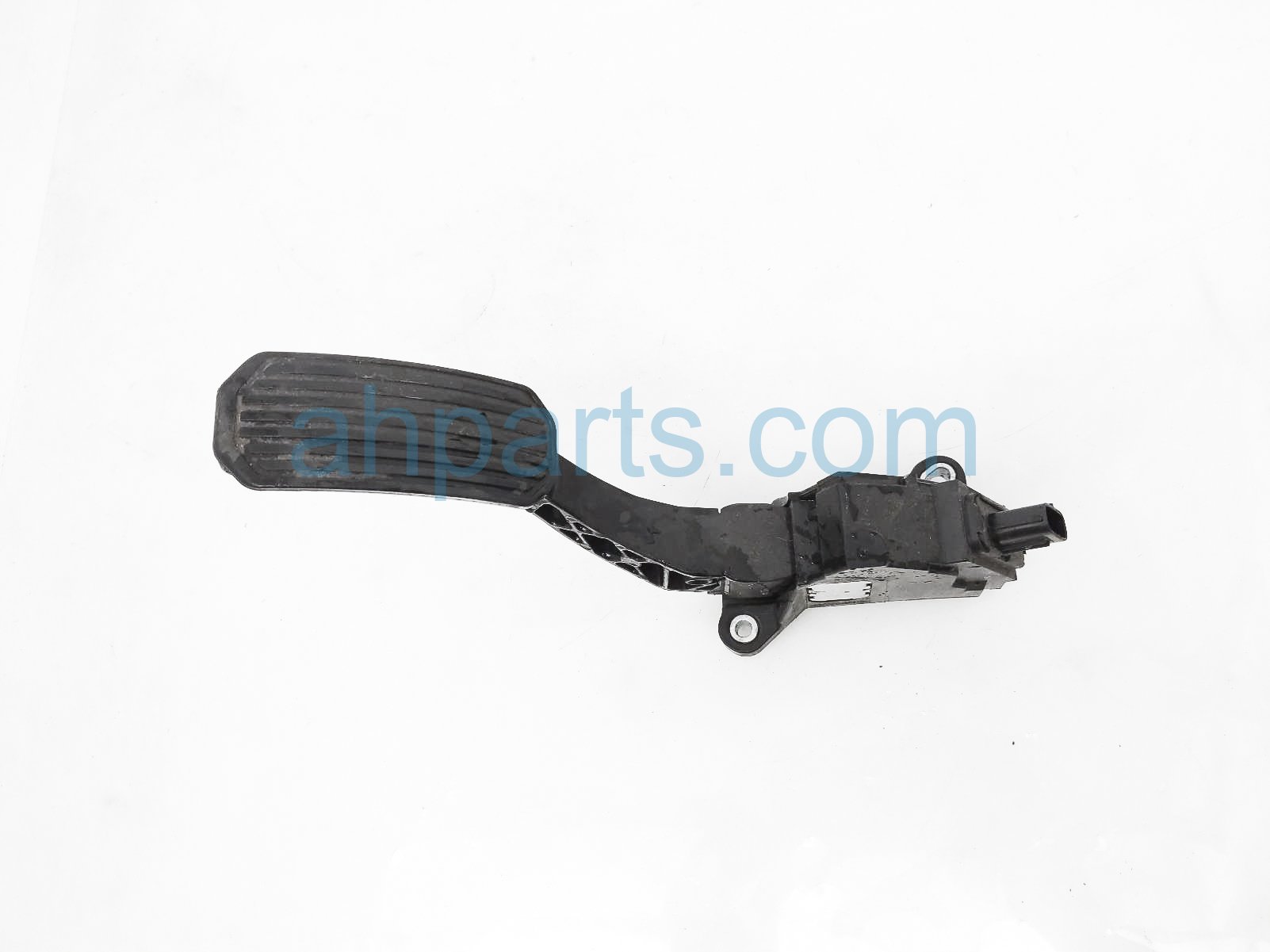 $70 Toyota GAS / ACCELERATOR PEDAL ASSY