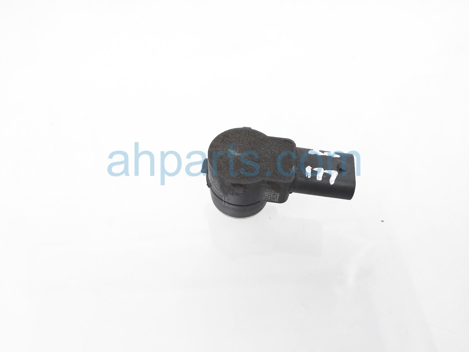 $25 Mercedes REAR SINGLE PARKING SENSOR - WHITE $25 Mercedes REAR SINGLE PARKING SENSOR - WHITE