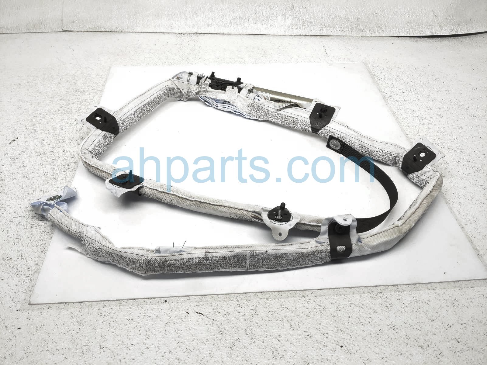 $60 BMW PASSENGER ROOF CURTAIN AIRBAG $60 BMW PASSENGER ROOF CURTAIN AIRBAG