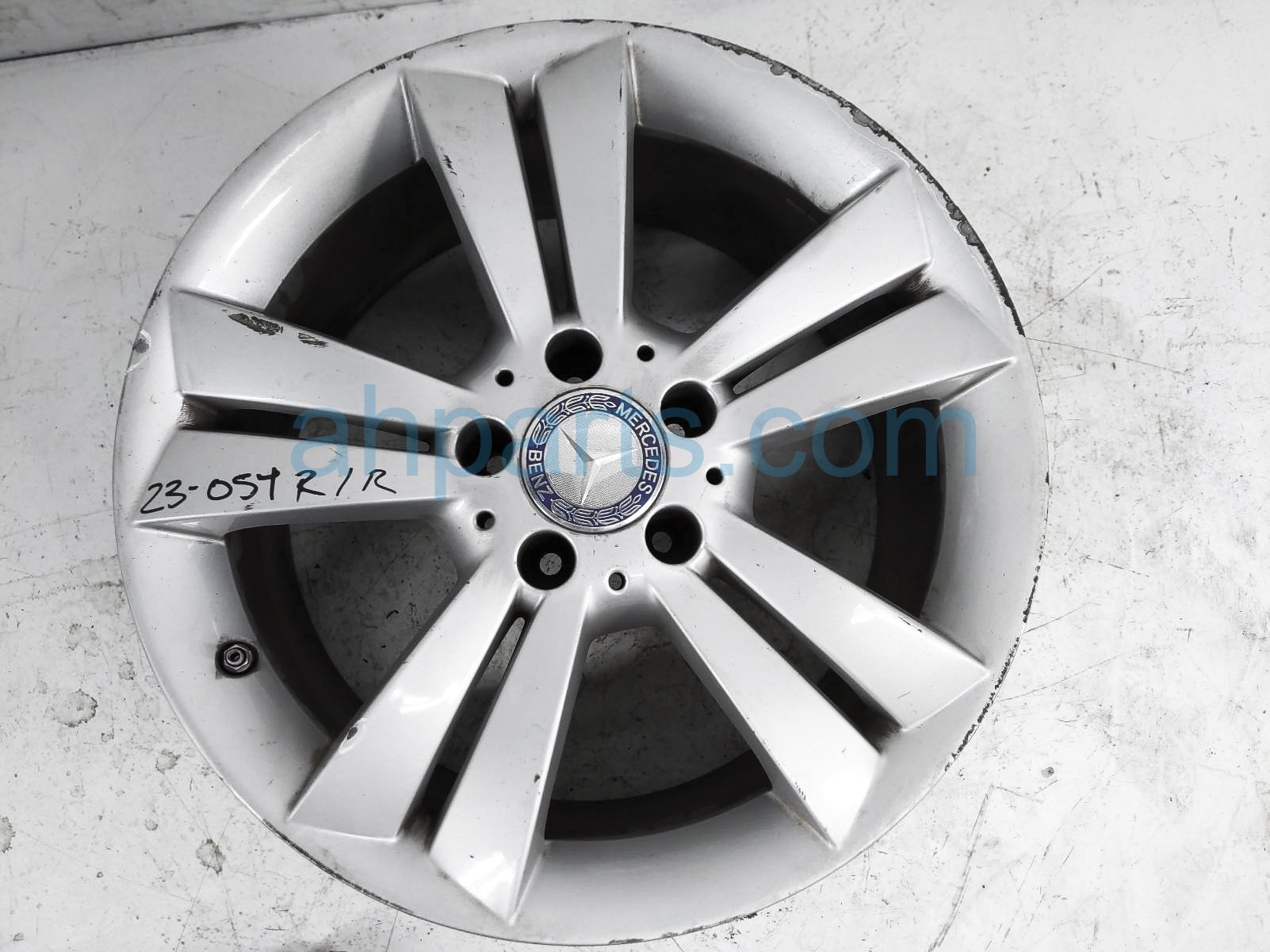 $200 Mercedes RR/RH WHEEL / RIM - SOME CURB $200 Mercedes RR/RH WHEEL / RIM - SOME CURB