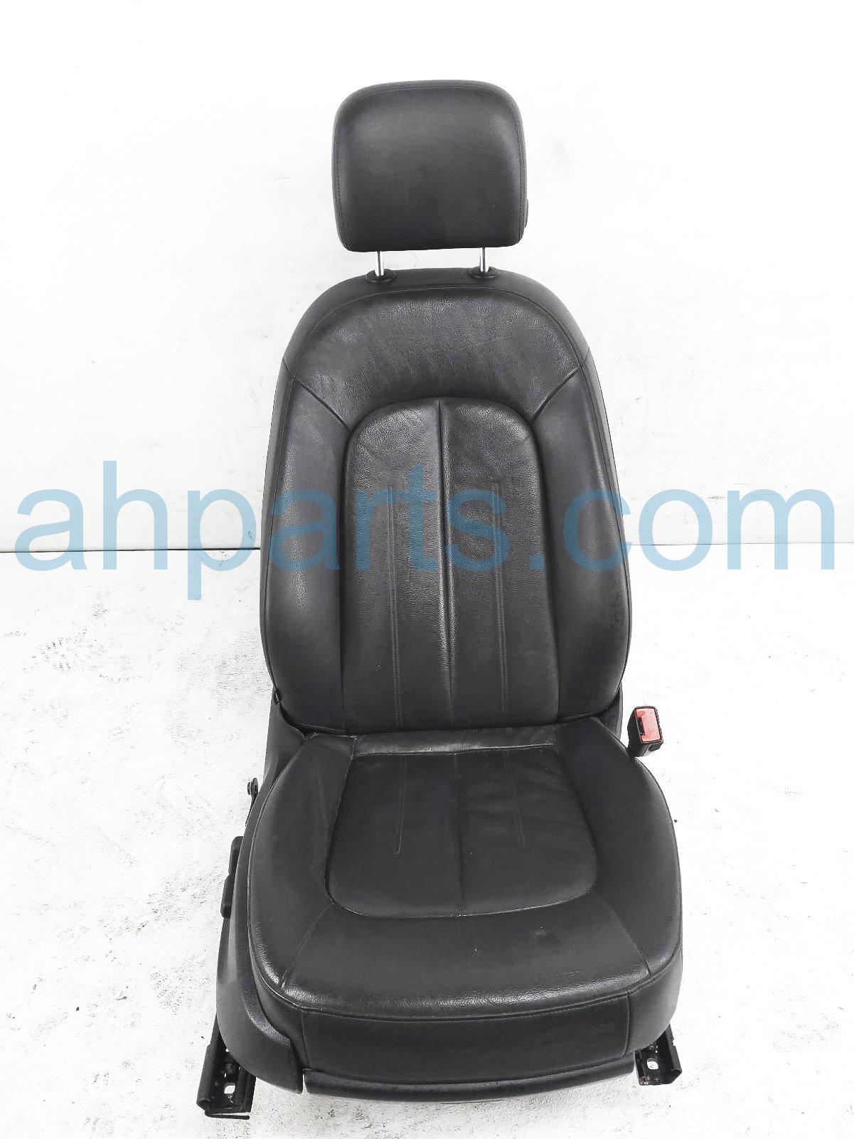$195 Audi FR/RH SEAT - BLACK - W/ AIRBAG
