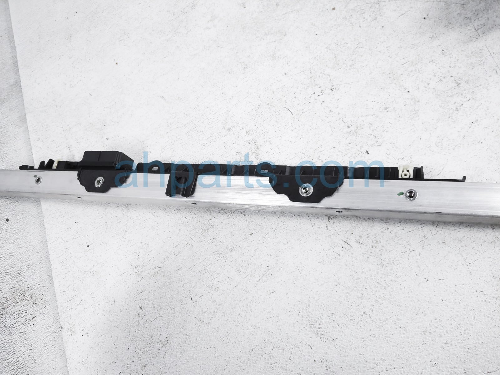 $95 BMW LOWER ROLL BAR W/ THEFT LOCKING UNIT $95 BMW LOWER ROLL BAR W/ THEFT LOCKING UNIT
