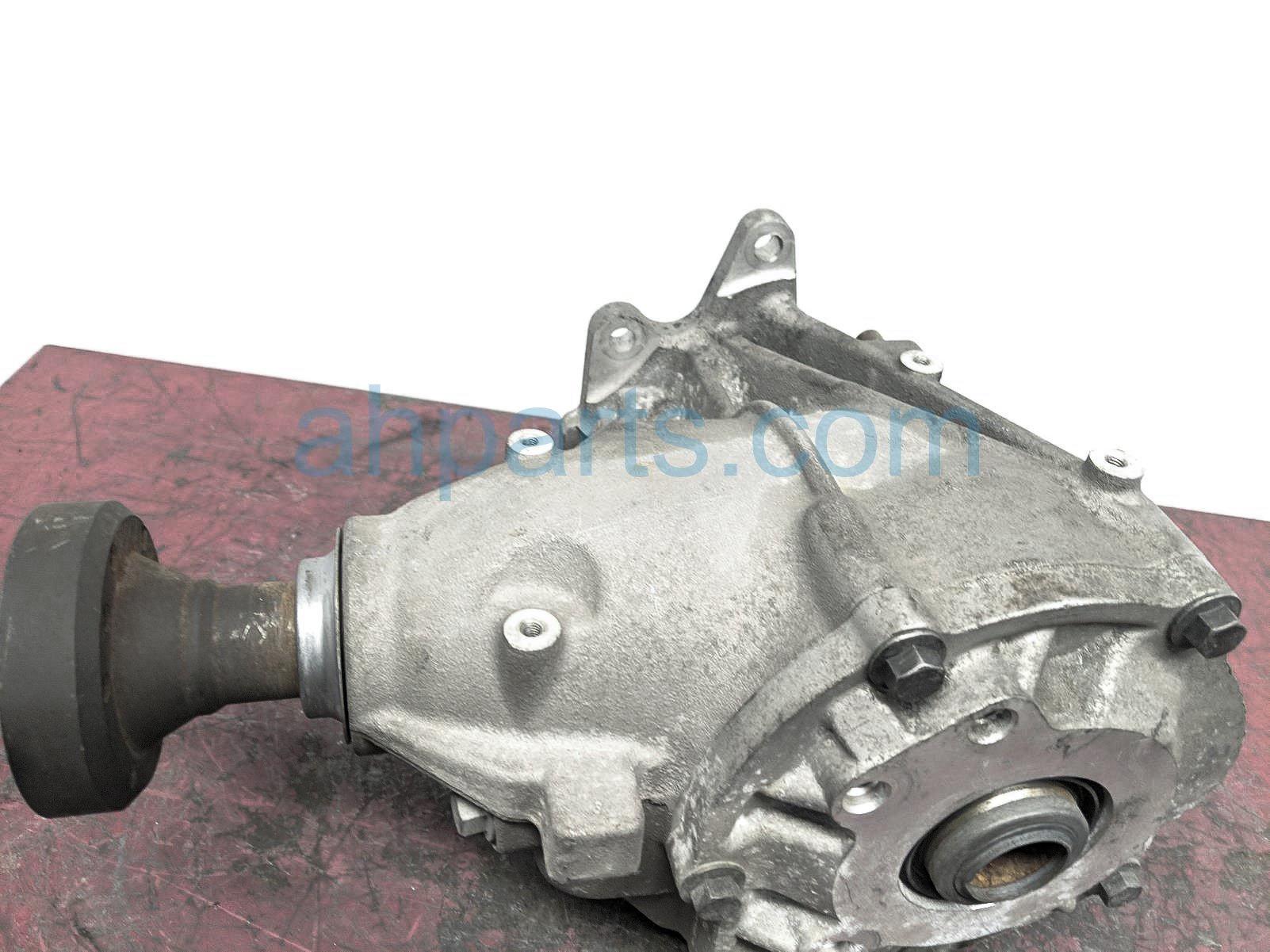 Used Volvo Transfer Case Angle Gear – 36002479 – Fits 07-11 S60, S80, XC70, XC60 AWD – 90k-110k Miles – 30-Day Warranty