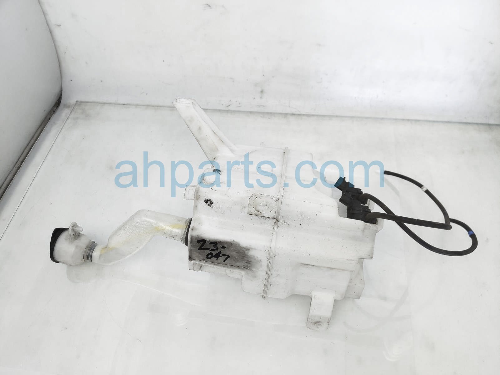 $75 Toyota WINDSHIELD WASHER RESERVOIR TANK $75 Toyota WINDSHIELD WASHER RESERVOIR TANK