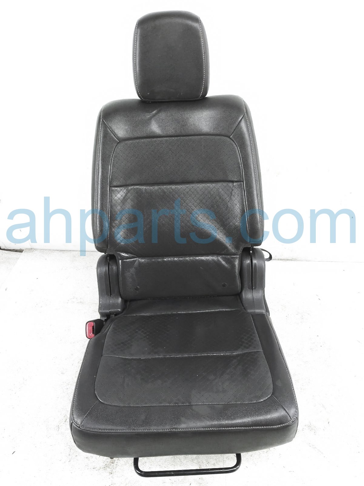 $140 Ford 2ND ROW LH SEAT - BLACK LTHR $140 Ford 2ND ROW LH SEAT - BLACK LTHR