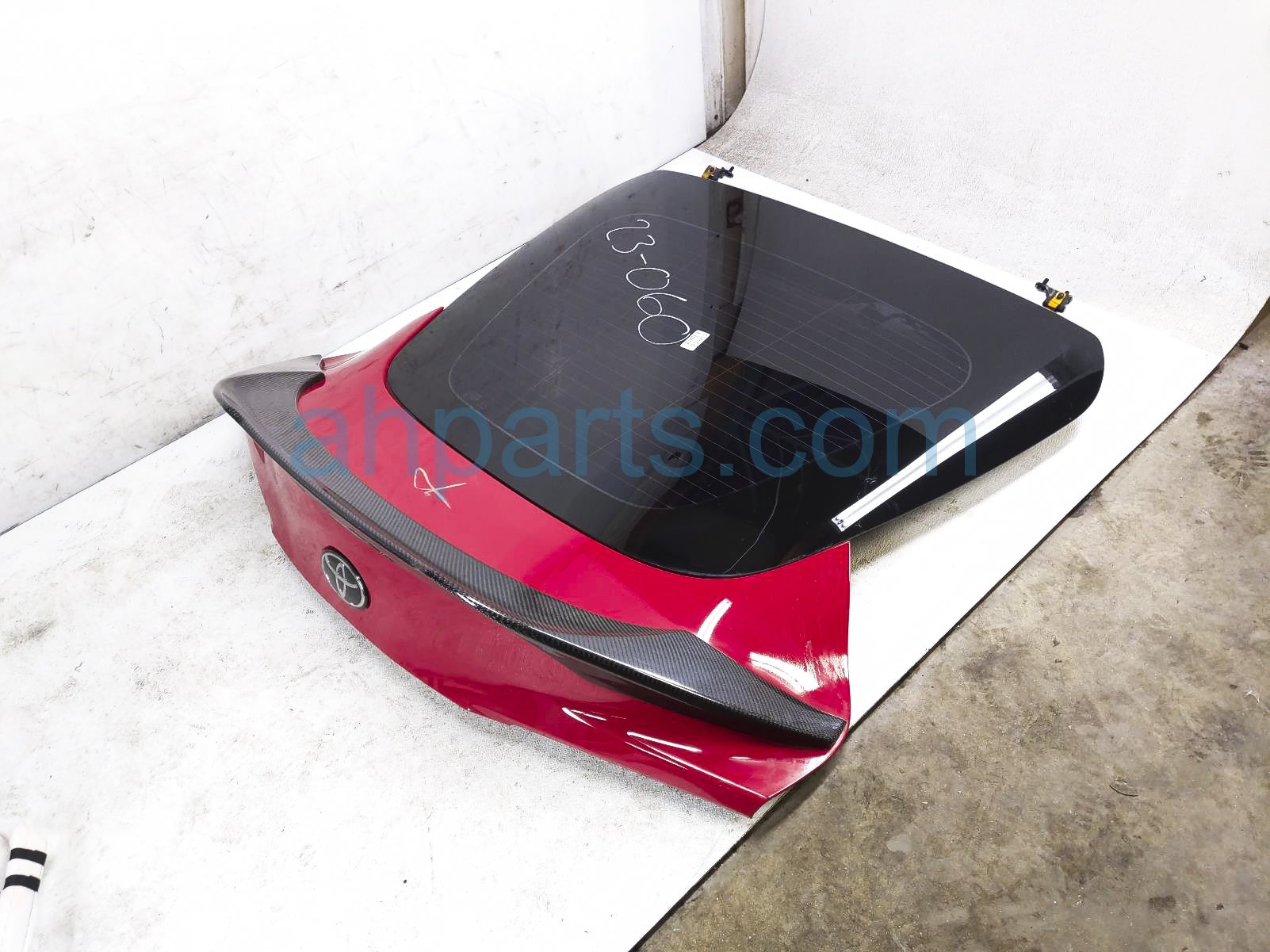 $1477 Toyota LIFT GATE / TAIL GATE - RED $1477 Toyota LIFT GATE / TAIL GATE - RED