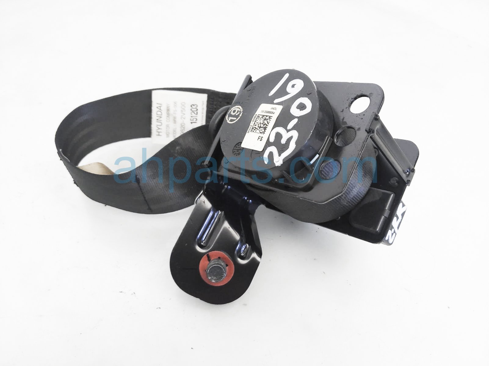 thumbnail image 2 of Hyundai Veloster Dual Stage Seat Belt Repair Service – You Mail Yours In 2 of 4