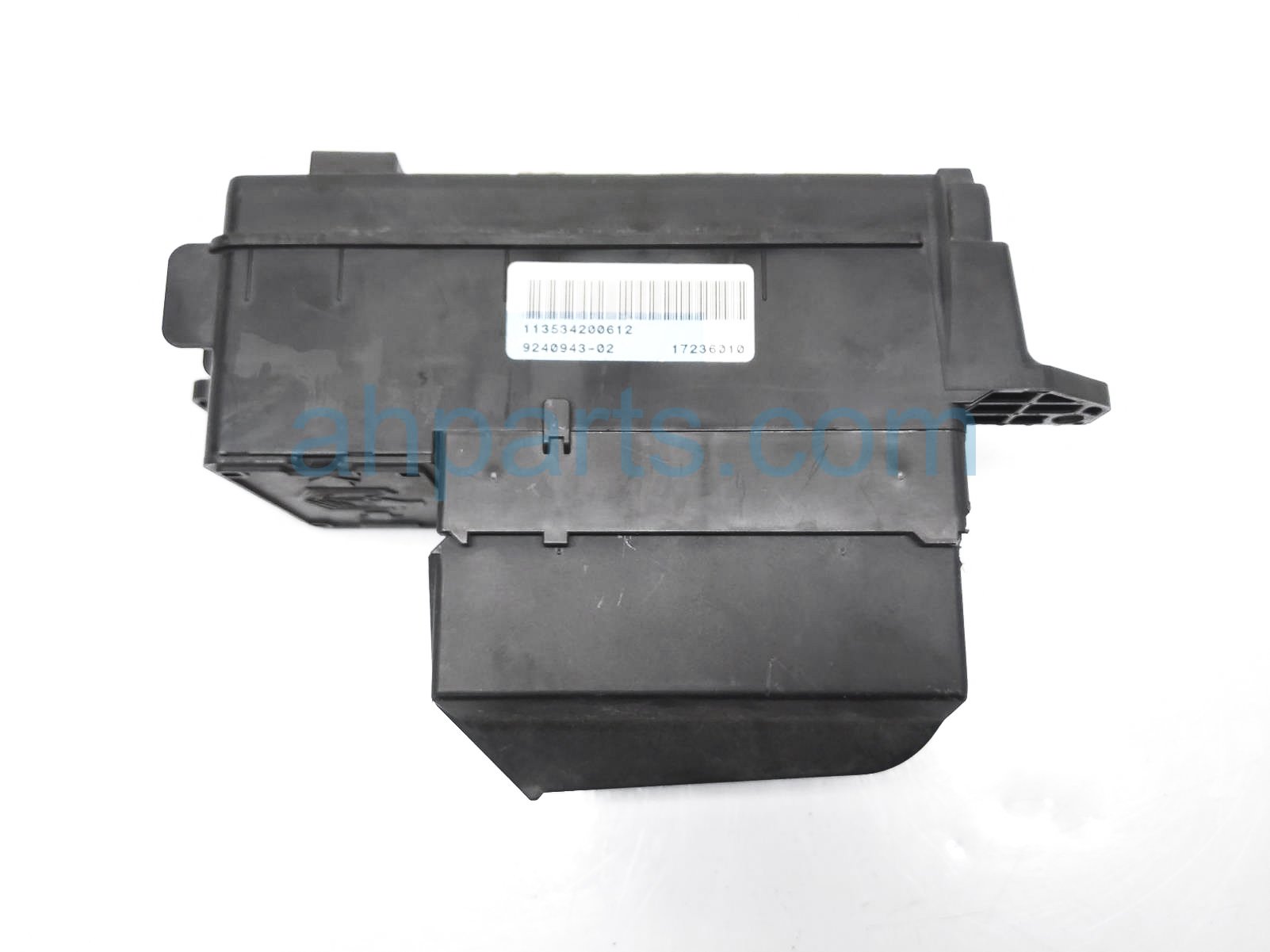 $49 BMW ENGINE COMPARTMENT FUSE & RELAY BOX $49 BMW ENGINE COMPARTMENT FUSE & RELAY BOX