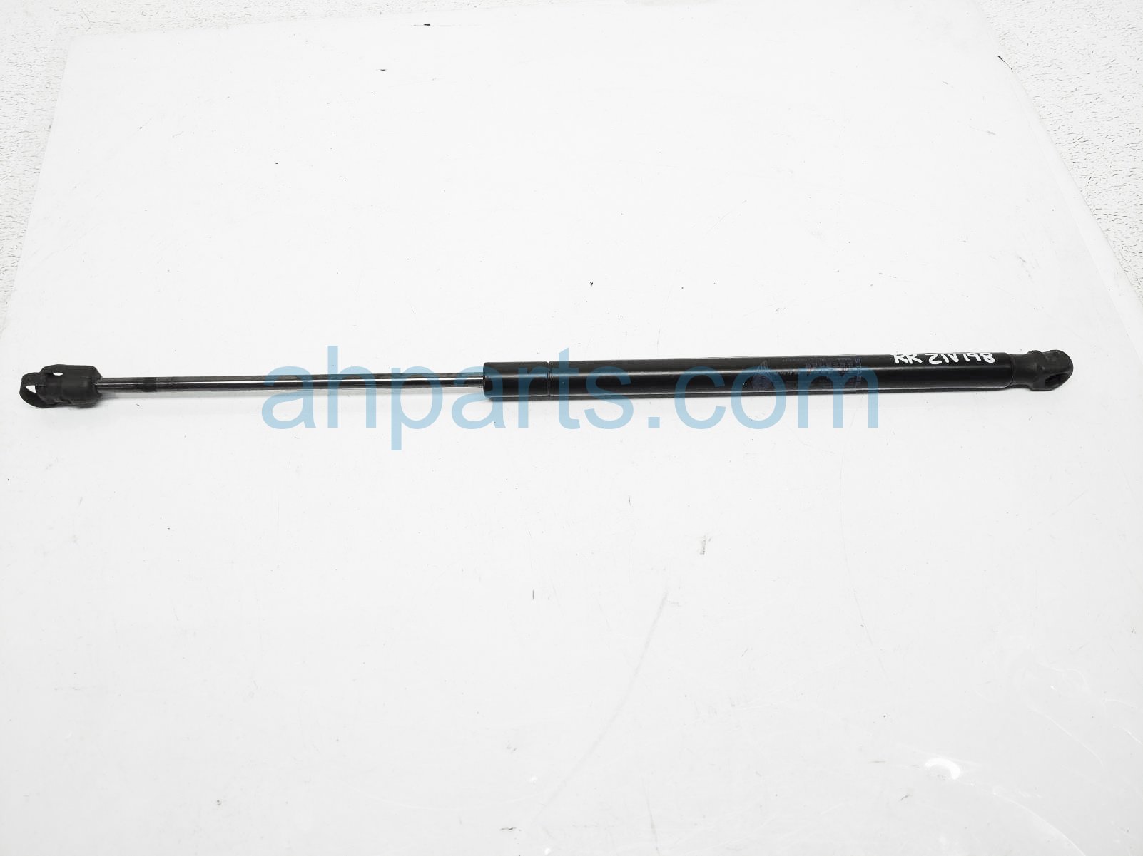 $14 BMW RH TAILGATE STRUT / LIFT CYLINDER $14 BMW RH TAILGATE STRUT / LIFT CYLINDER