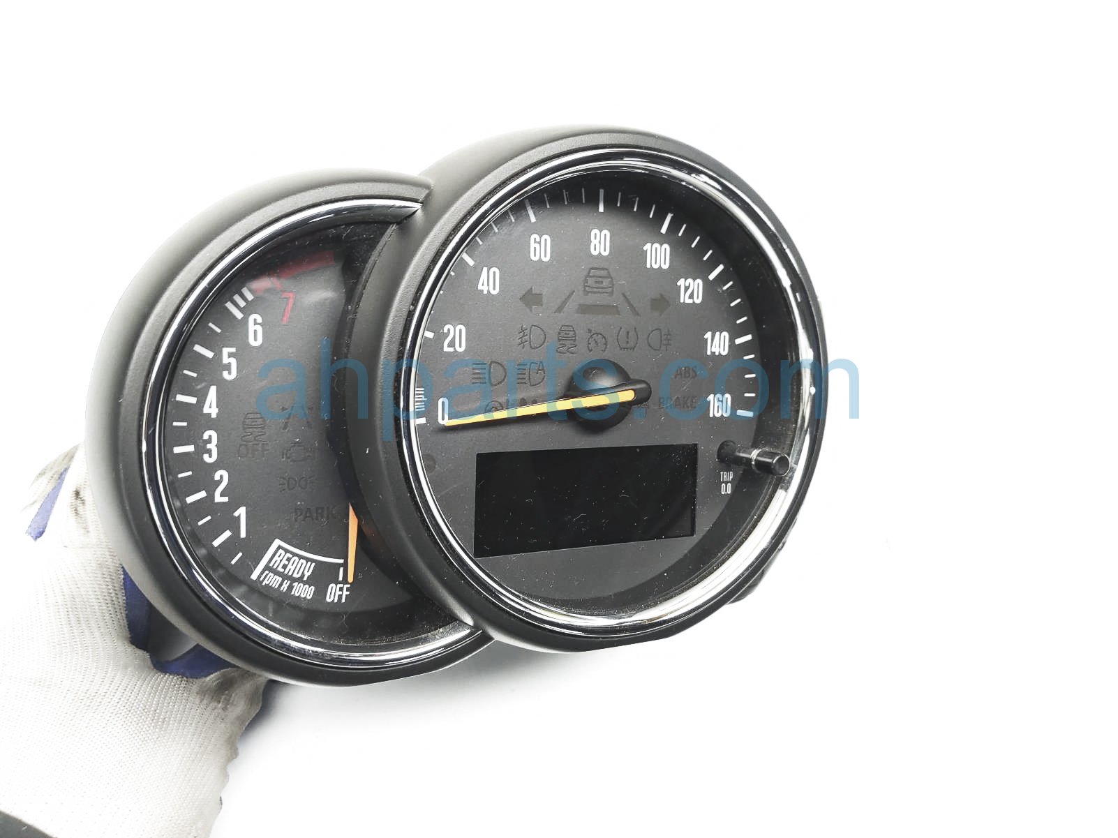 $70 BMW SPEEDO CLUSTER = 35K MILES $70 BMW SPEEDO CLUSTER = 35K MILES