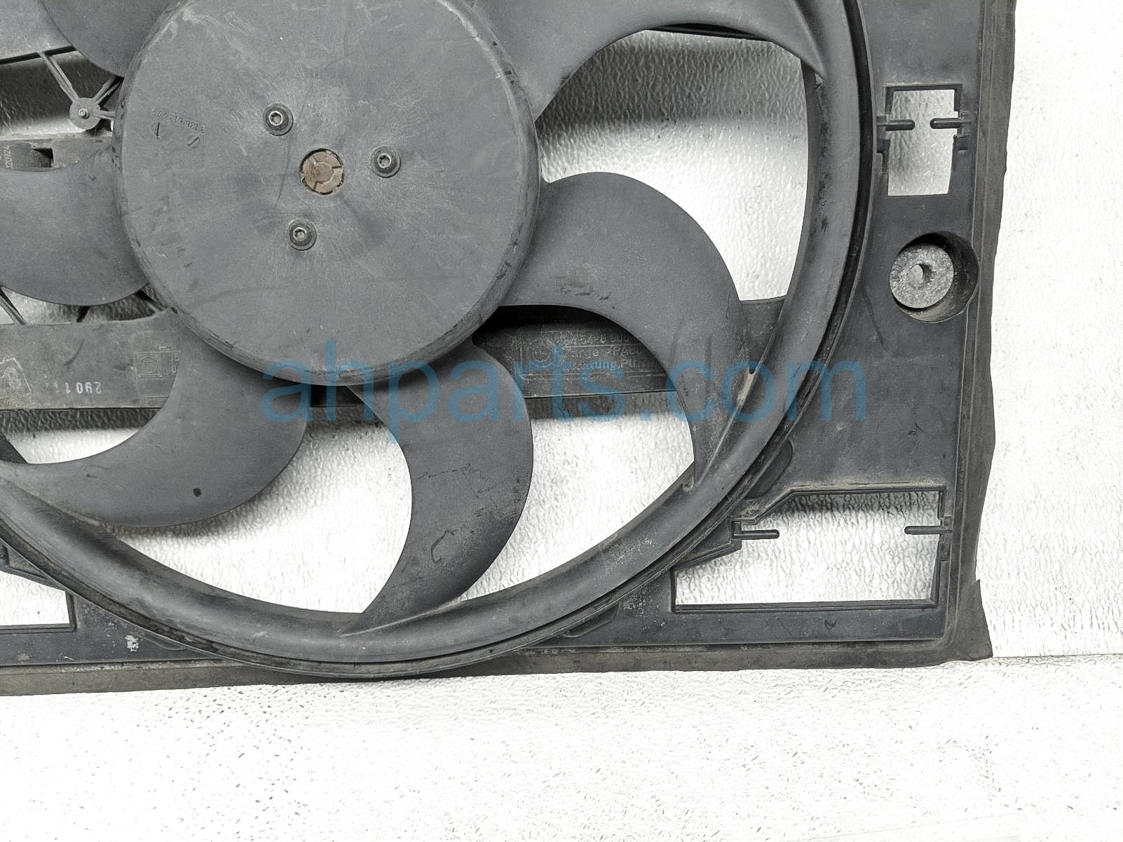 Electric Radiator Cooling Fan Assembly For BMW 525i 530i 2006-2009 - Autocoolinghome