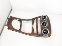 $175 Mercedes CENTER DASH TRIM BEZEL - WOODGRAIN $175 Mercedes CENTER DASH TRIM BEZEL - WOODGRAIN