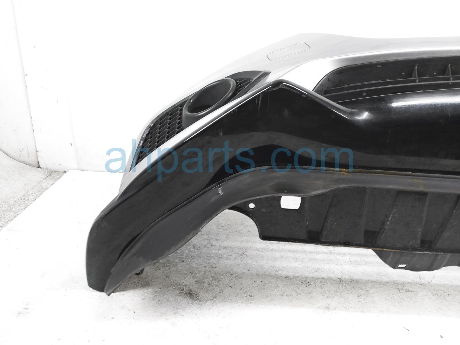 Sold 2019 Honda HR-V Front Bumper Cover - Silver 04711-T7W-A80ZZ,