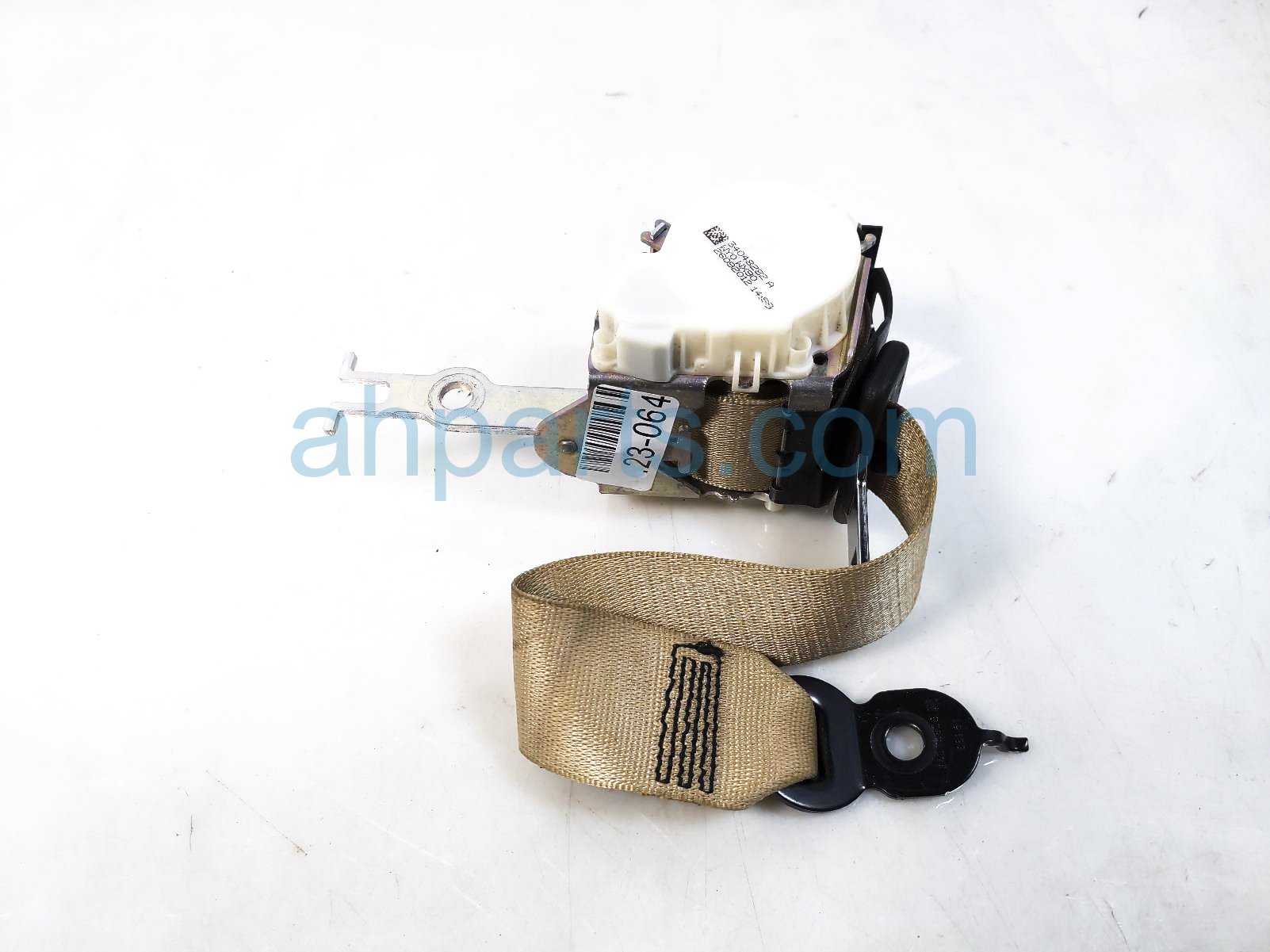 $25 BMW 2ND ROW RH SEAT BELT - TAN SDN $25 BMW 2ND ROW RH SEAT BELT - TAN SDN