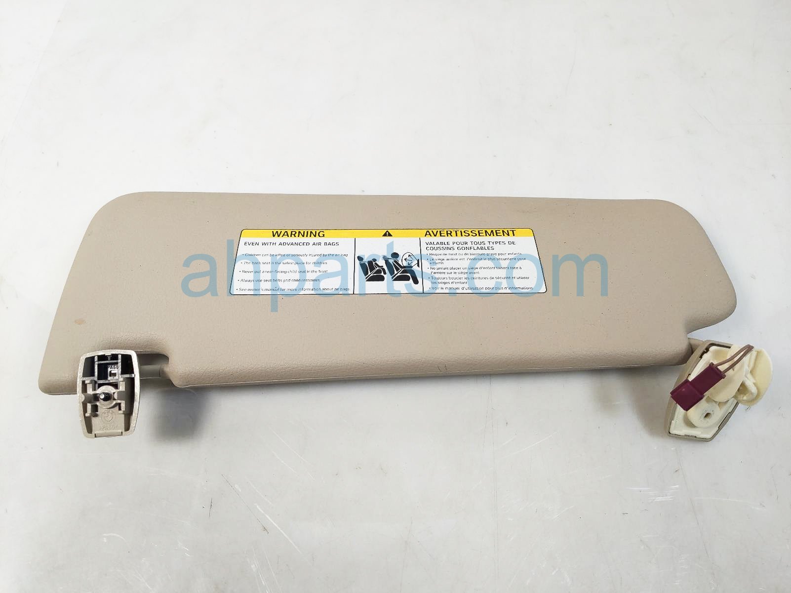 $30 BMW RH SUN VISOR - TAN $30 BMW RH SUN VISOR - TAN