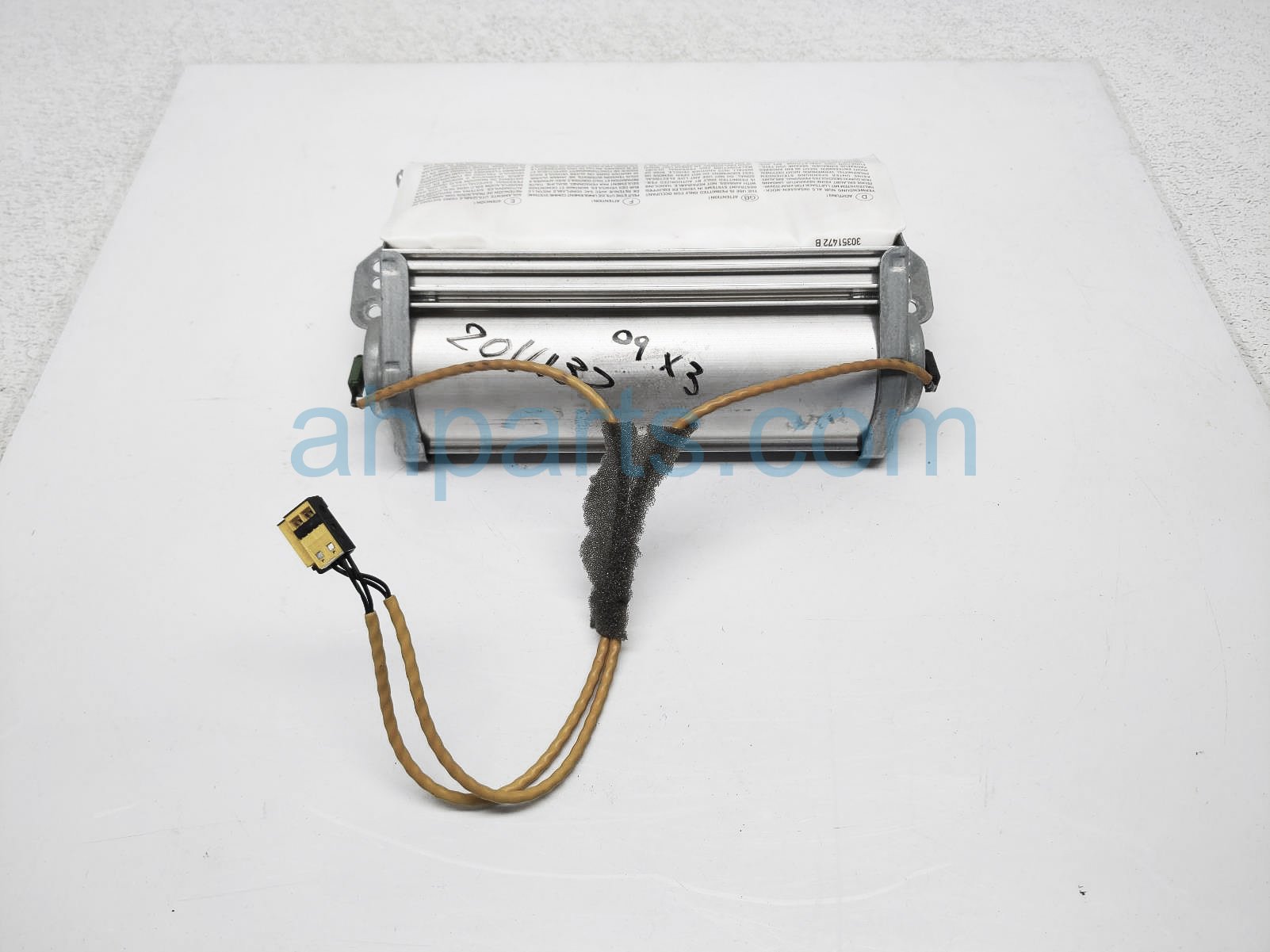 $45 BMW PASSENGER DASH AIRBAG $45 BMW PASSENGER DASH AIRBAG