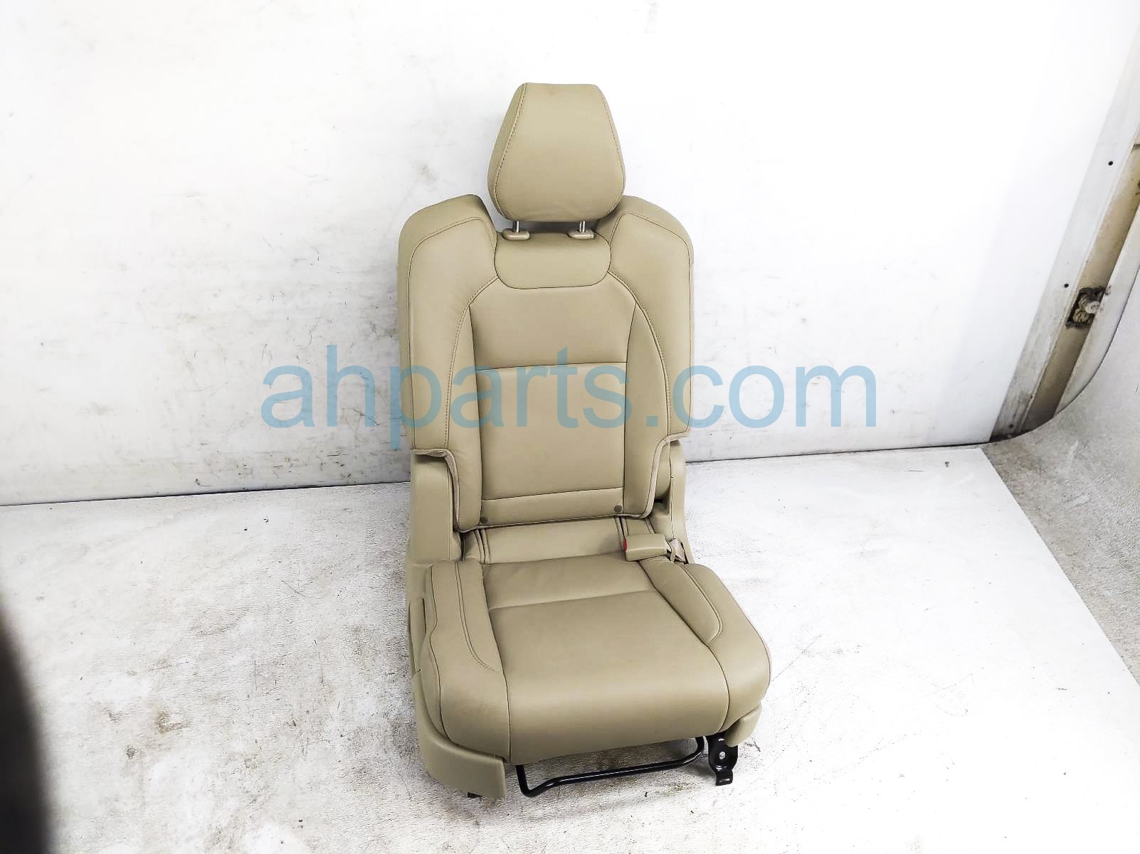 $99 Acura 2ND ROW RH SEAT - TAN $99 Acura 2ND ROW RH SEAT - TAN