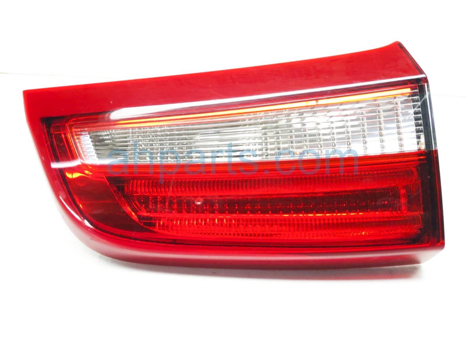 $30 Volvo RR/LH BACK UP LAMP (ON TRUNK)