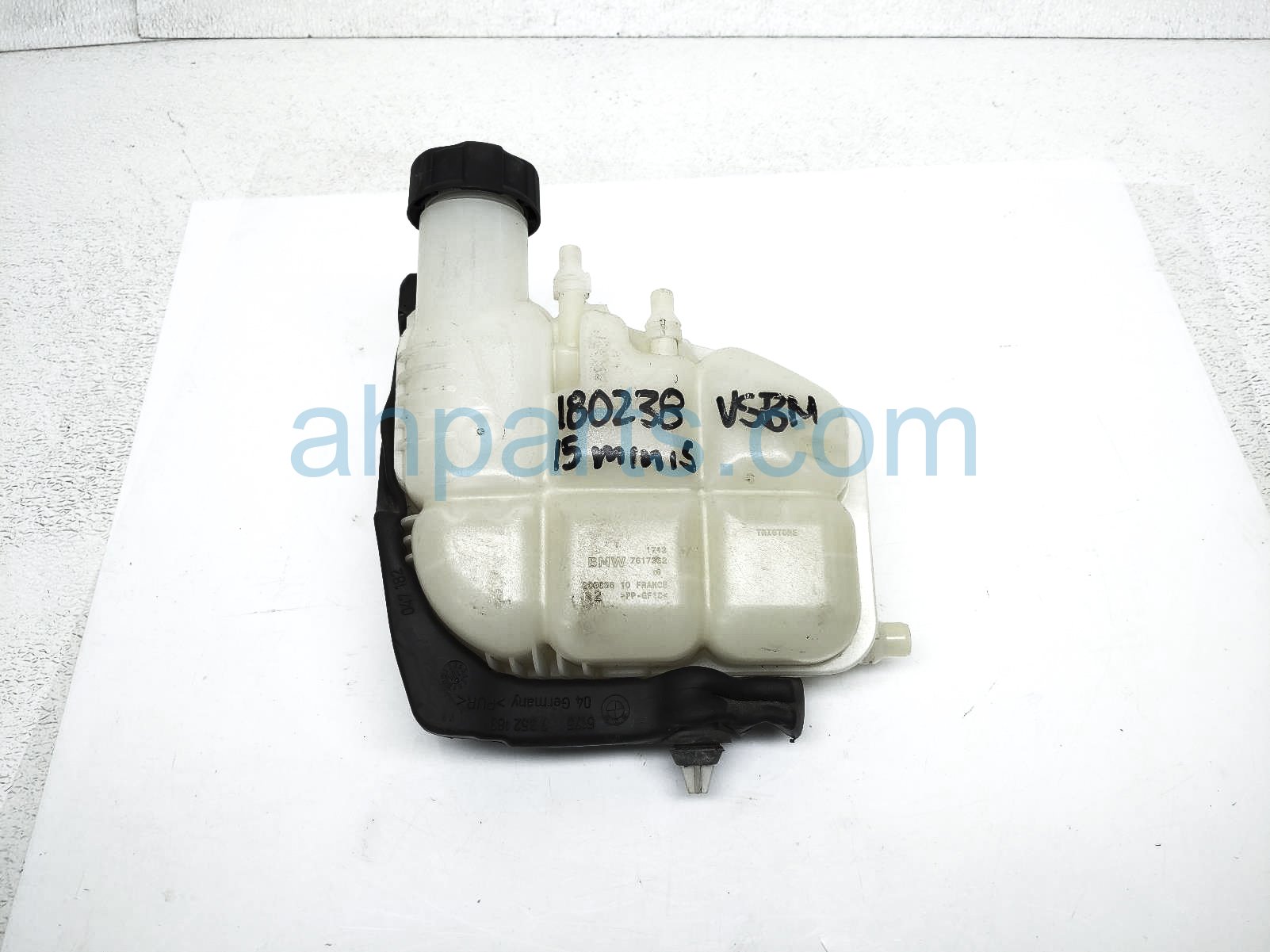 $30 BMW COOLANT OVERFLOW RESERVOIR TANK $30 BMW COOLANT OVERFLOW RESERVOIR TANK