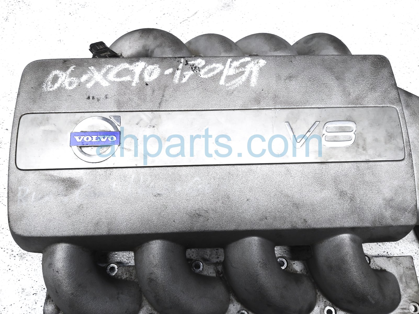 Sold 2006 Volvo Xc90 Upper Intake Manifold 30720334