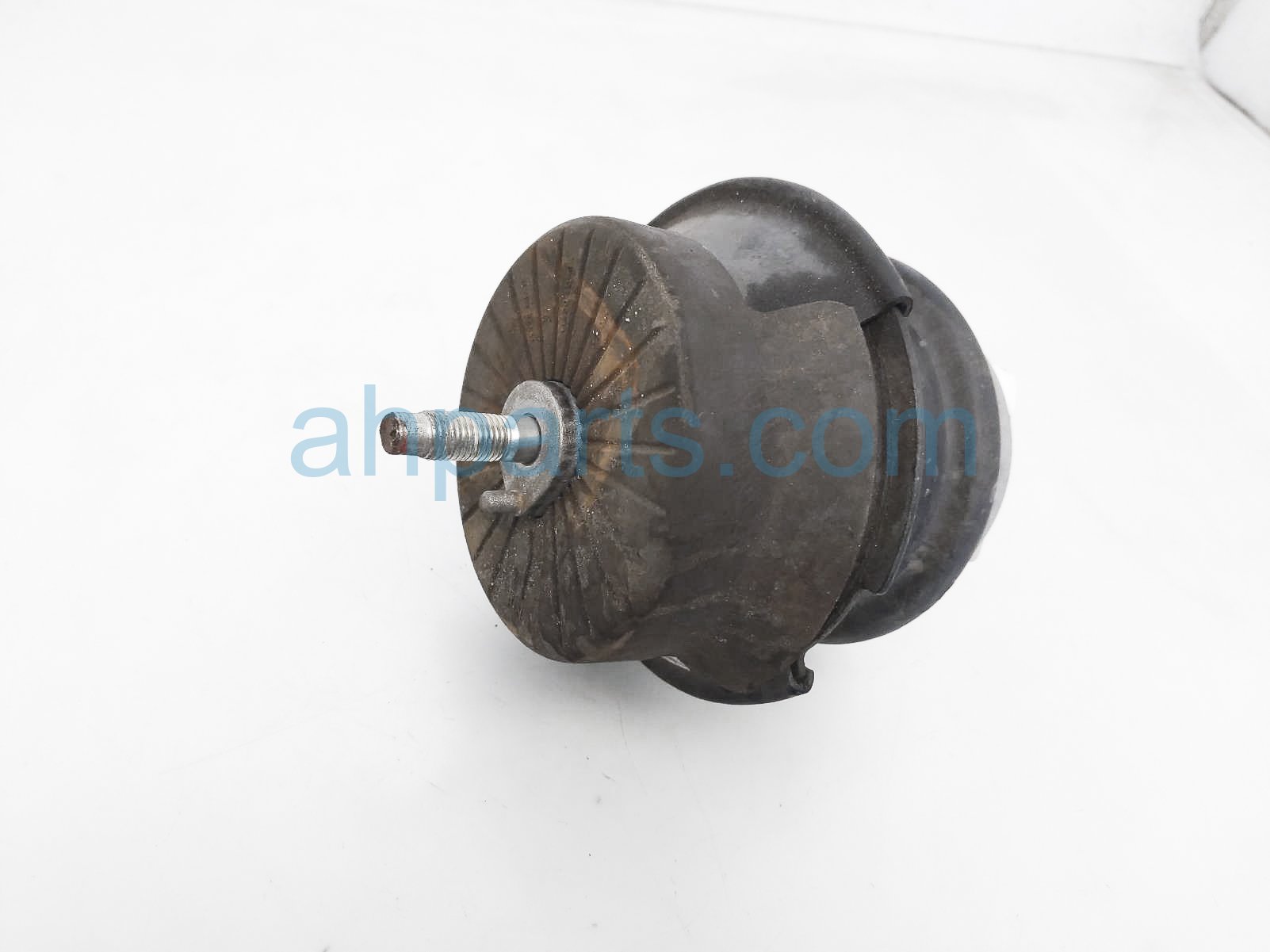 $35 Infiniti RH ENGINE INSULATOR MOUNT - 2.0L $35 Infiniti RH ENGINE INSULATOR MOUNT - 2.0L