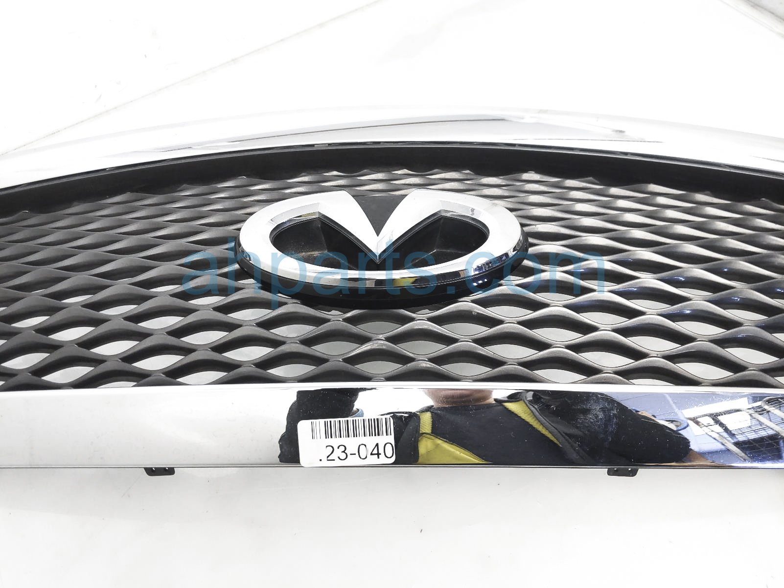 Sold 2017 Infiniti Q50 Front Upper Grille Chrome 62310 4HB0B Replacement Sold 2017 Infiniti Q50 Front Upper Grille Chrome 62310 4HB0B Replacement thumbnail