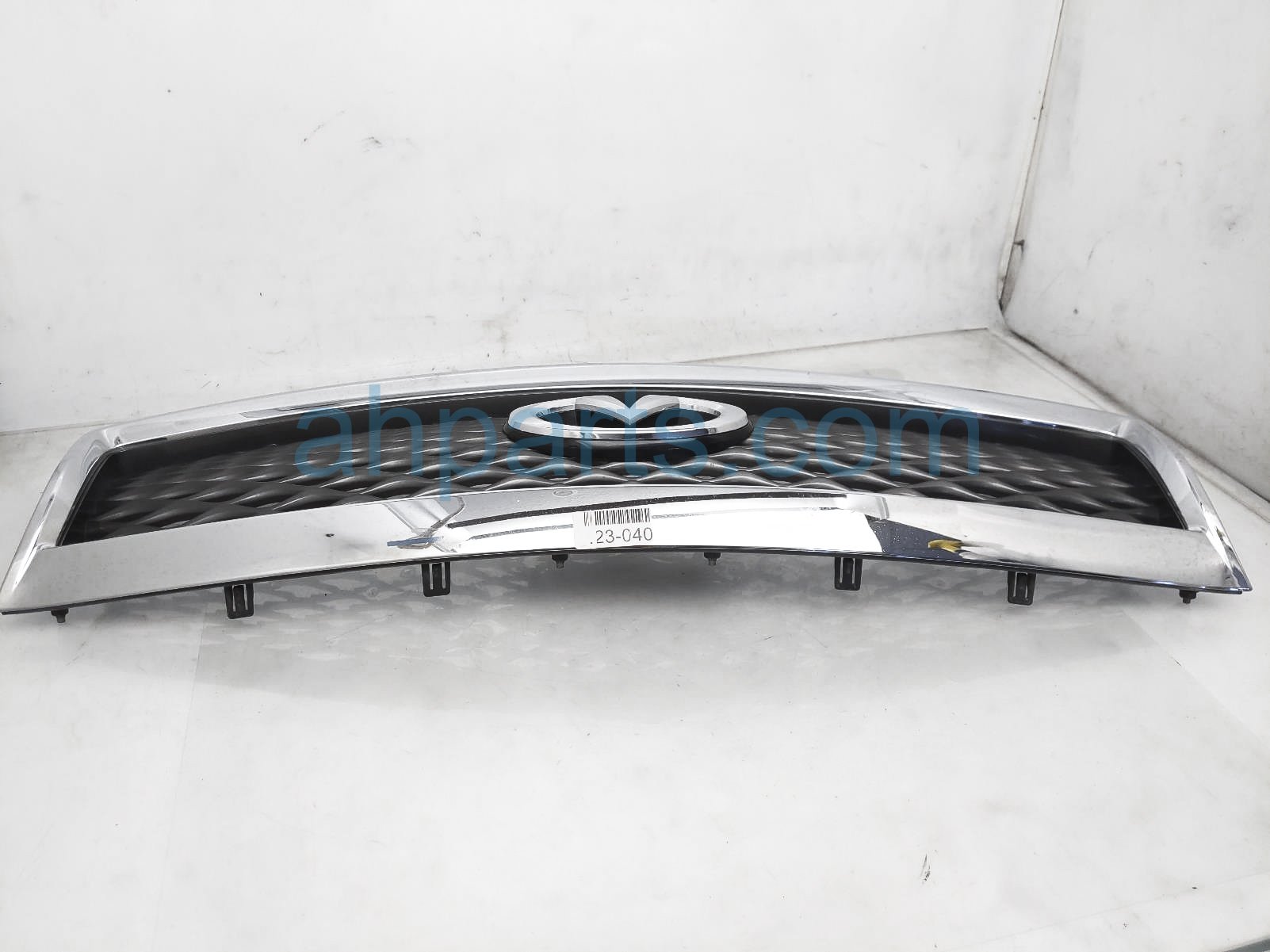 Sold 2017 Infiniti Q50 Front Upper Grille Chrome 62310 4HB0B Replacement Sold 2017 Infiniti Q50 Front Upper Grille Chrome 62310 4HB0B Replacement thumbnail