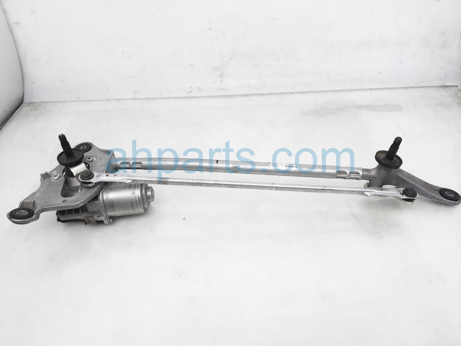 $45 Honda FRONT WINDSHIELD WIPER MOTOR ASSY $45 Honda FRONT WINDSHIELD WIPER MOTOR ASSY