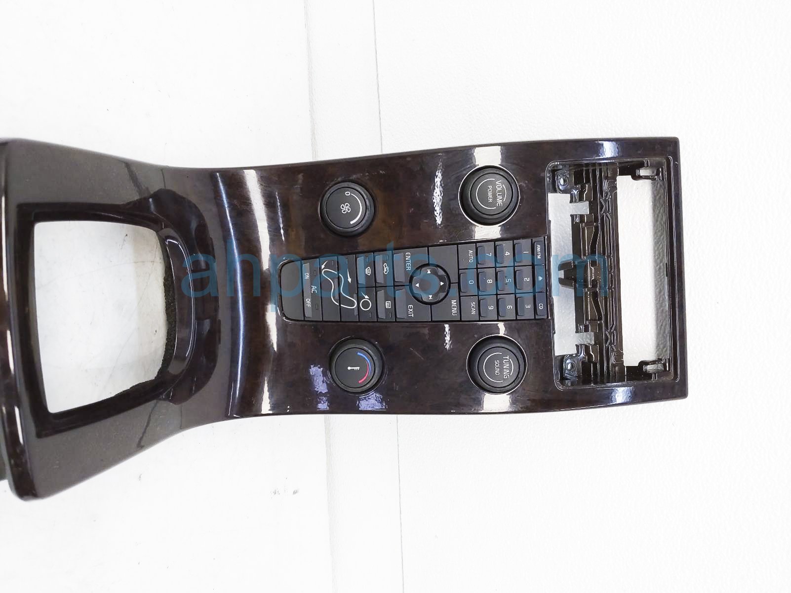 $68 Volvo AUDIO & CLIMATE CONTROL PANEL ASSY $68 Volvo AUDIO & CLIMATE CONTROL PANEL ASSY