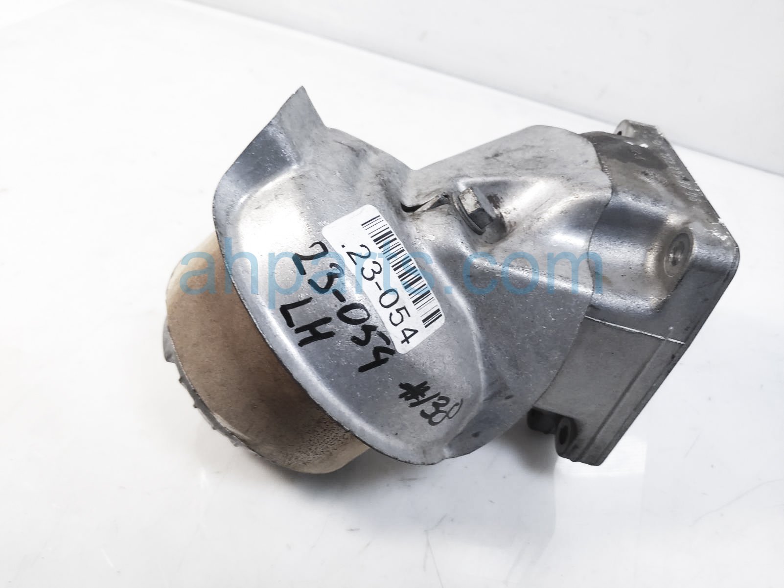 $35 Mercedes LH SIDE ENGINE MOUNT + BRACKET -3.0L $35 Mercedes LH SIDE ENGINE MOUNT + BRACKET -3.0L