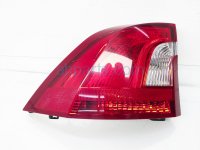 $65 Volvo LH TAIL LIGHT (ON BODY) - NOTES